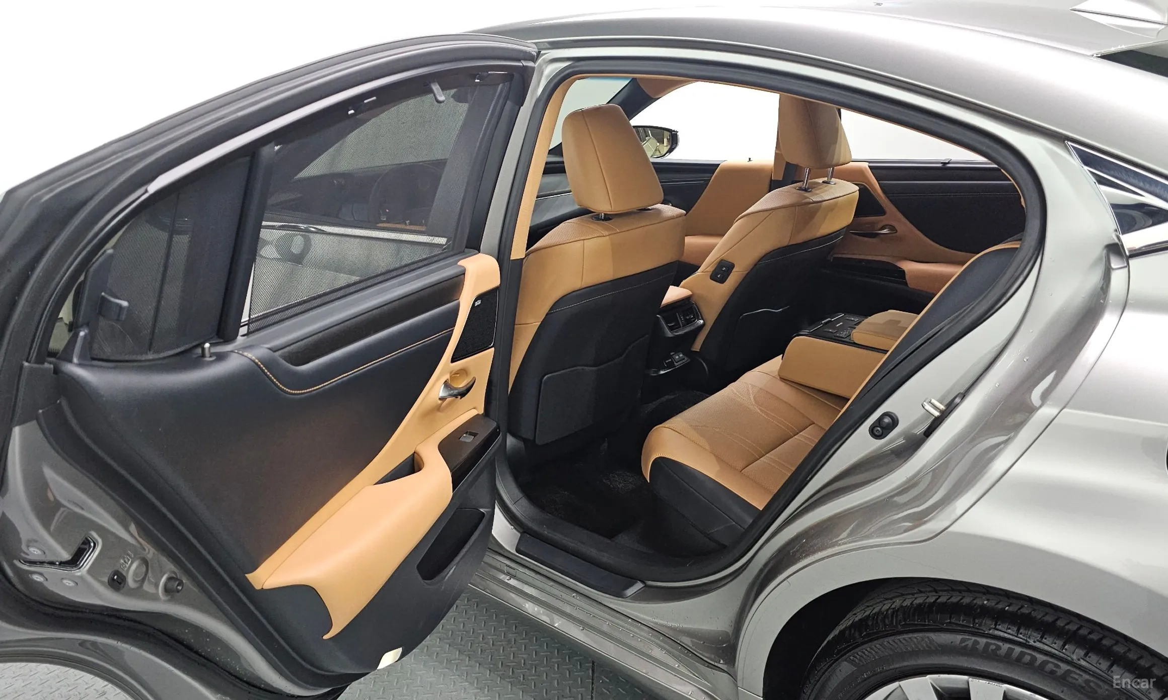 Lexus ES300h 7th Generation превью 12