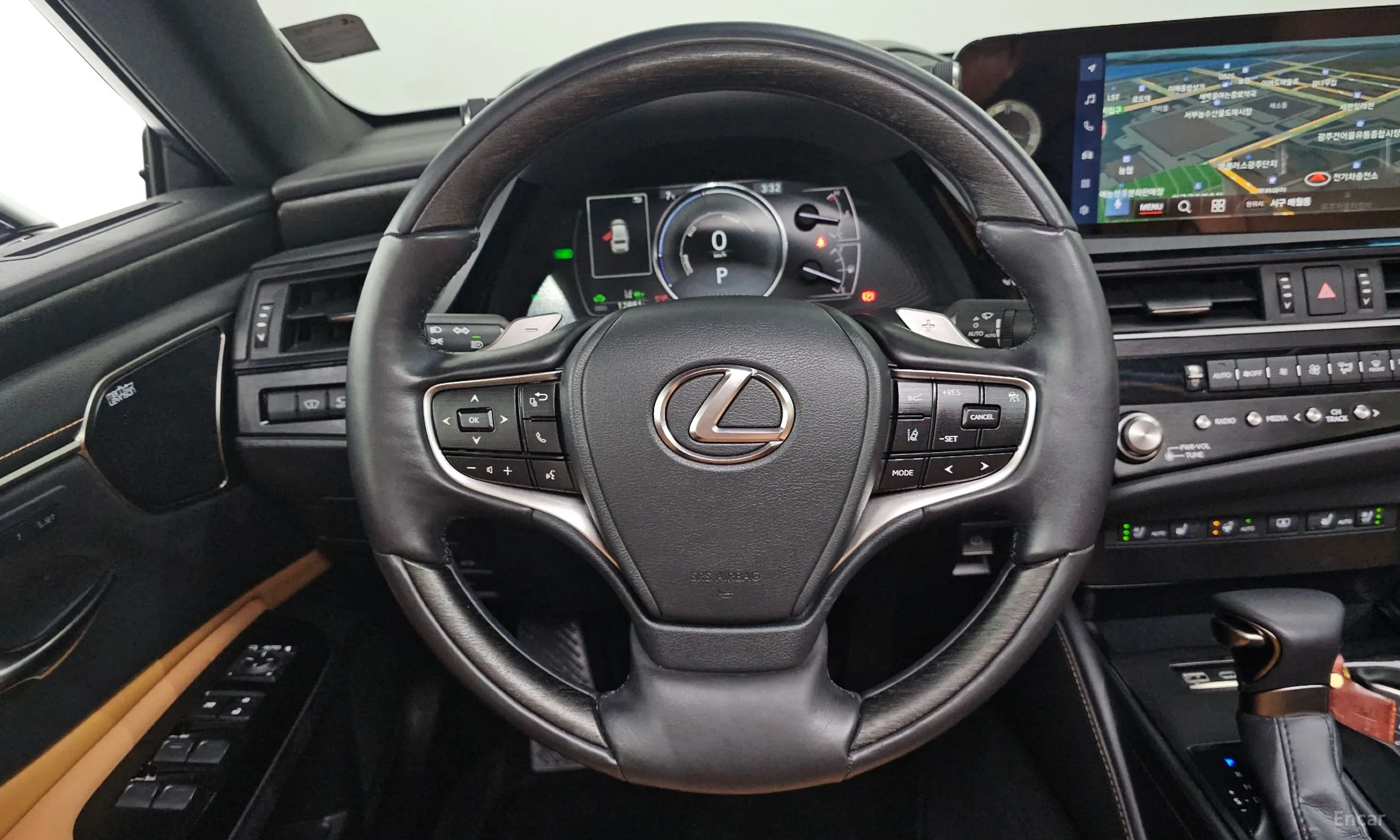 Lexus ES300h 7th Generation превью 14