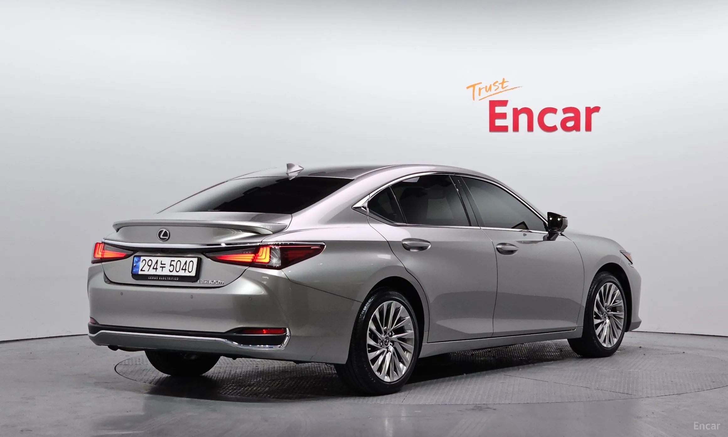 Lexus ES300h 7th Generation