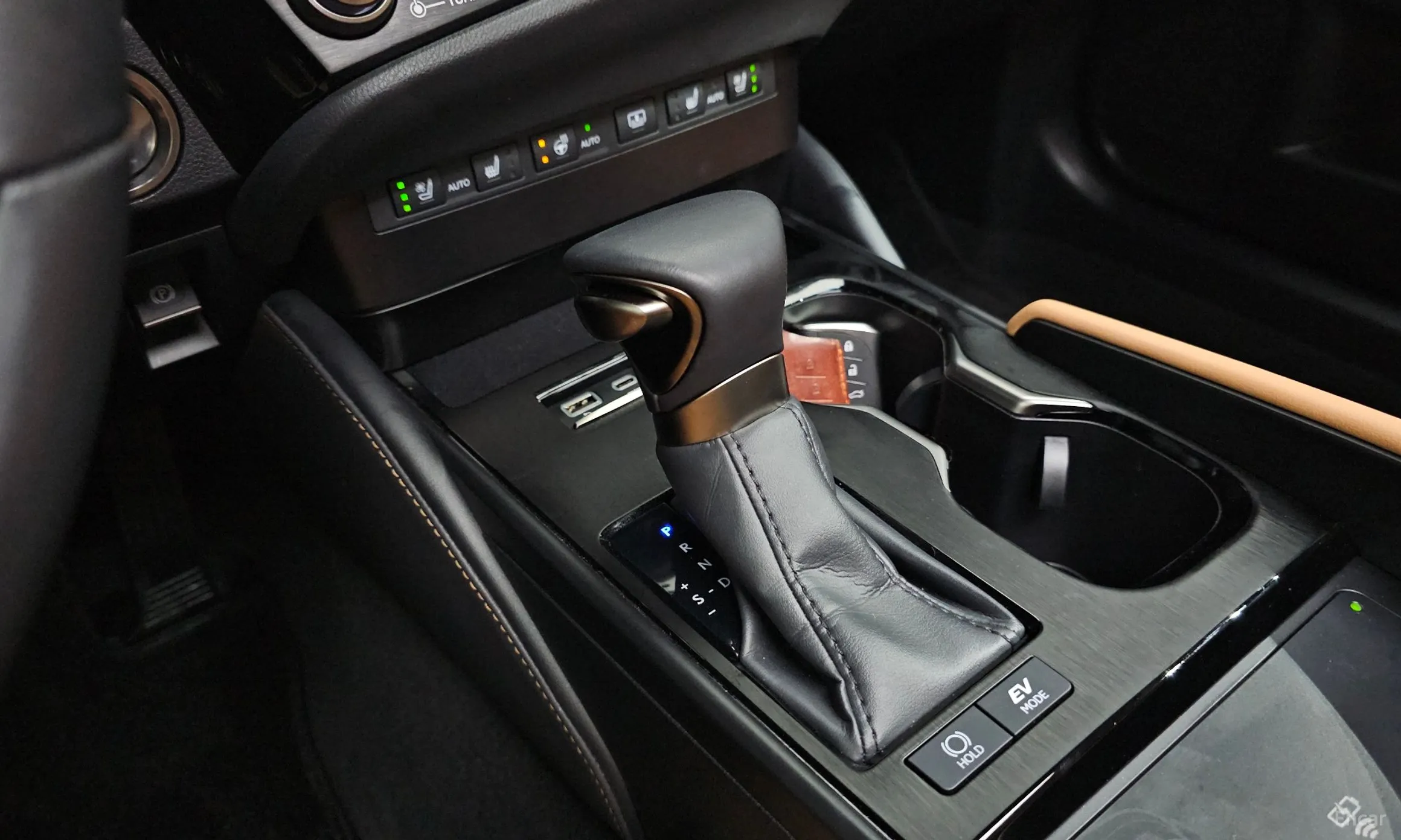 Lexus ES300h 7th Generation превью 9