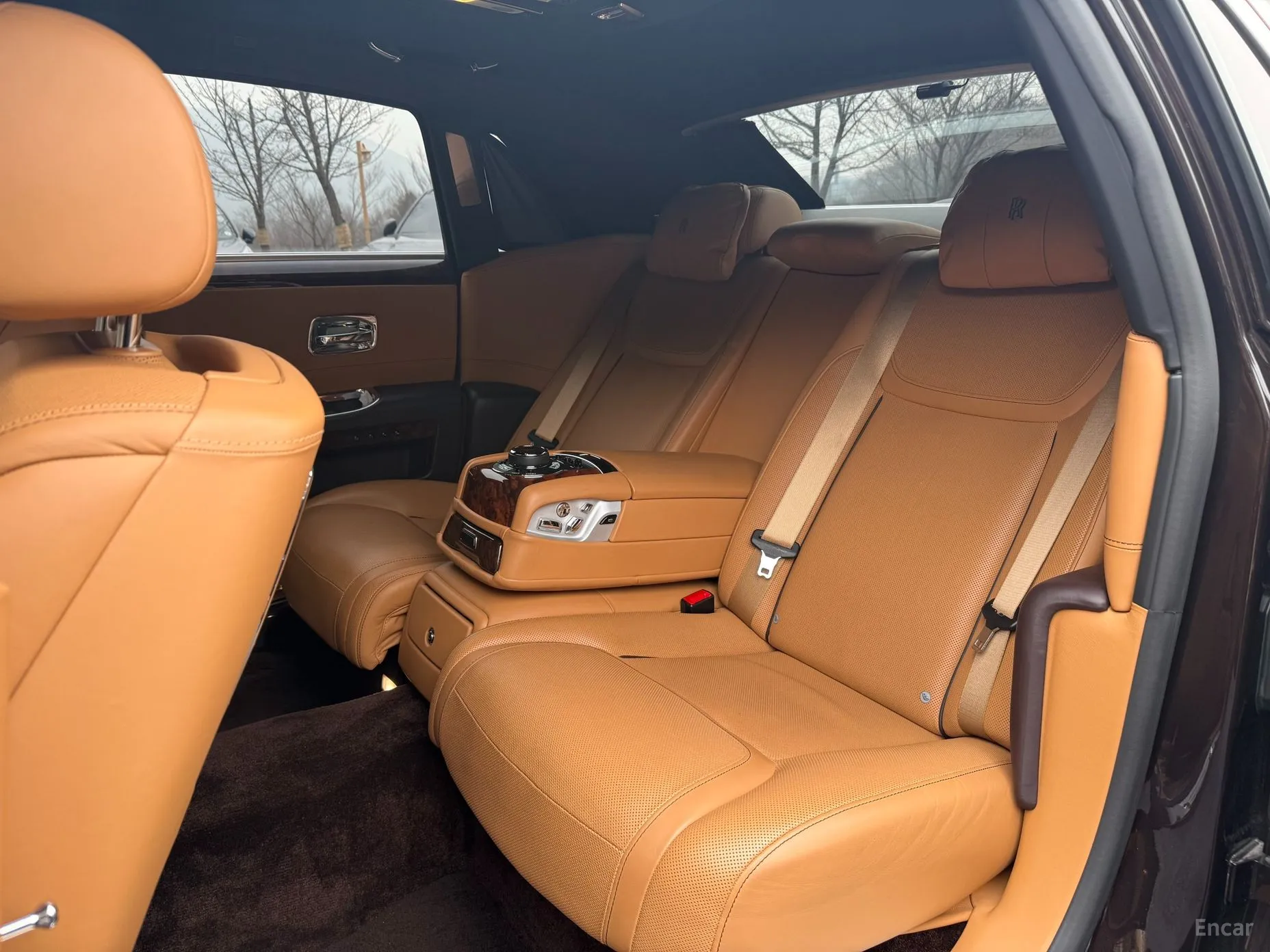 Rolls-Royce Ghost превью 10
