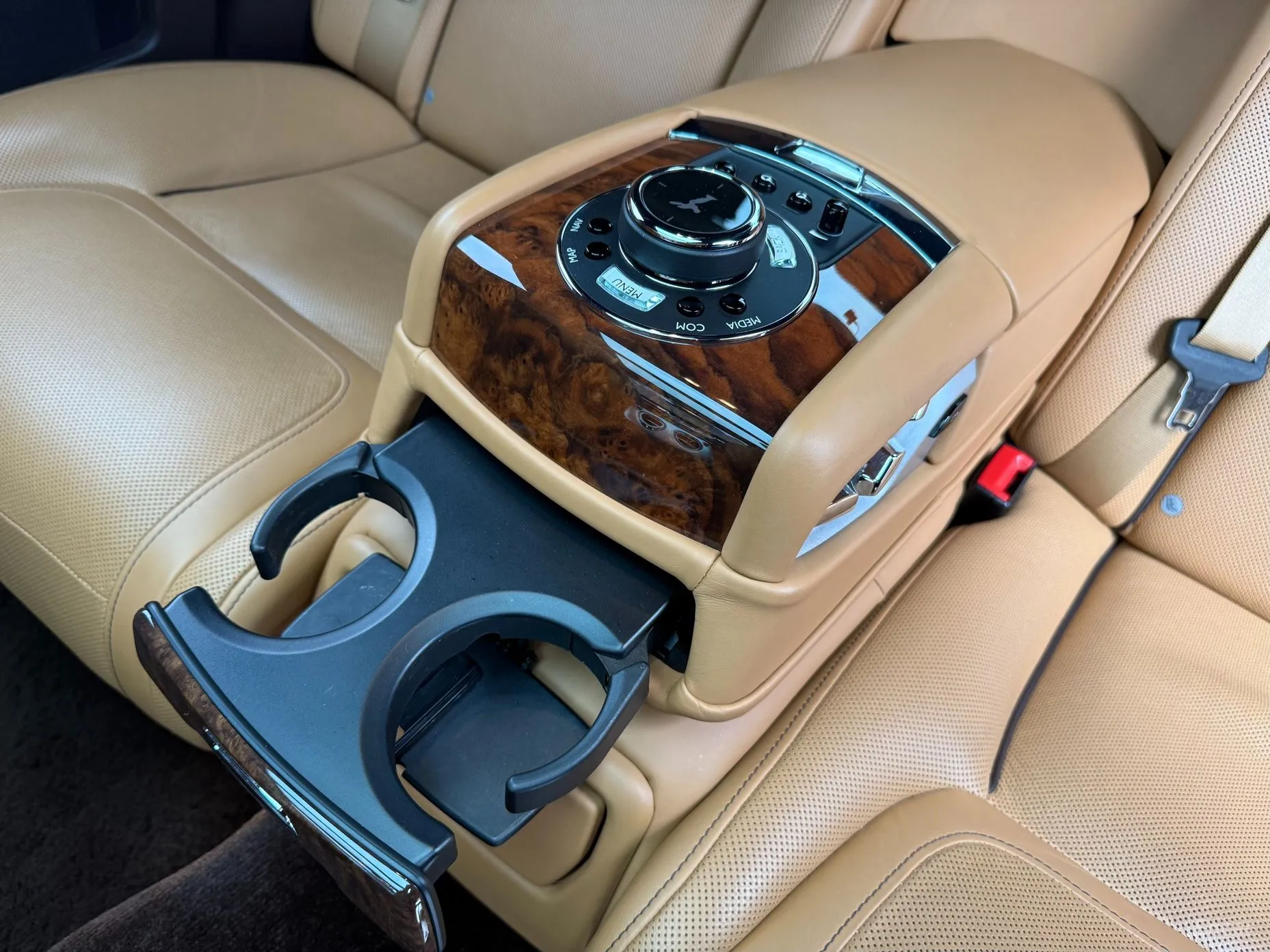 Rolls-Royce Ghost превью 14