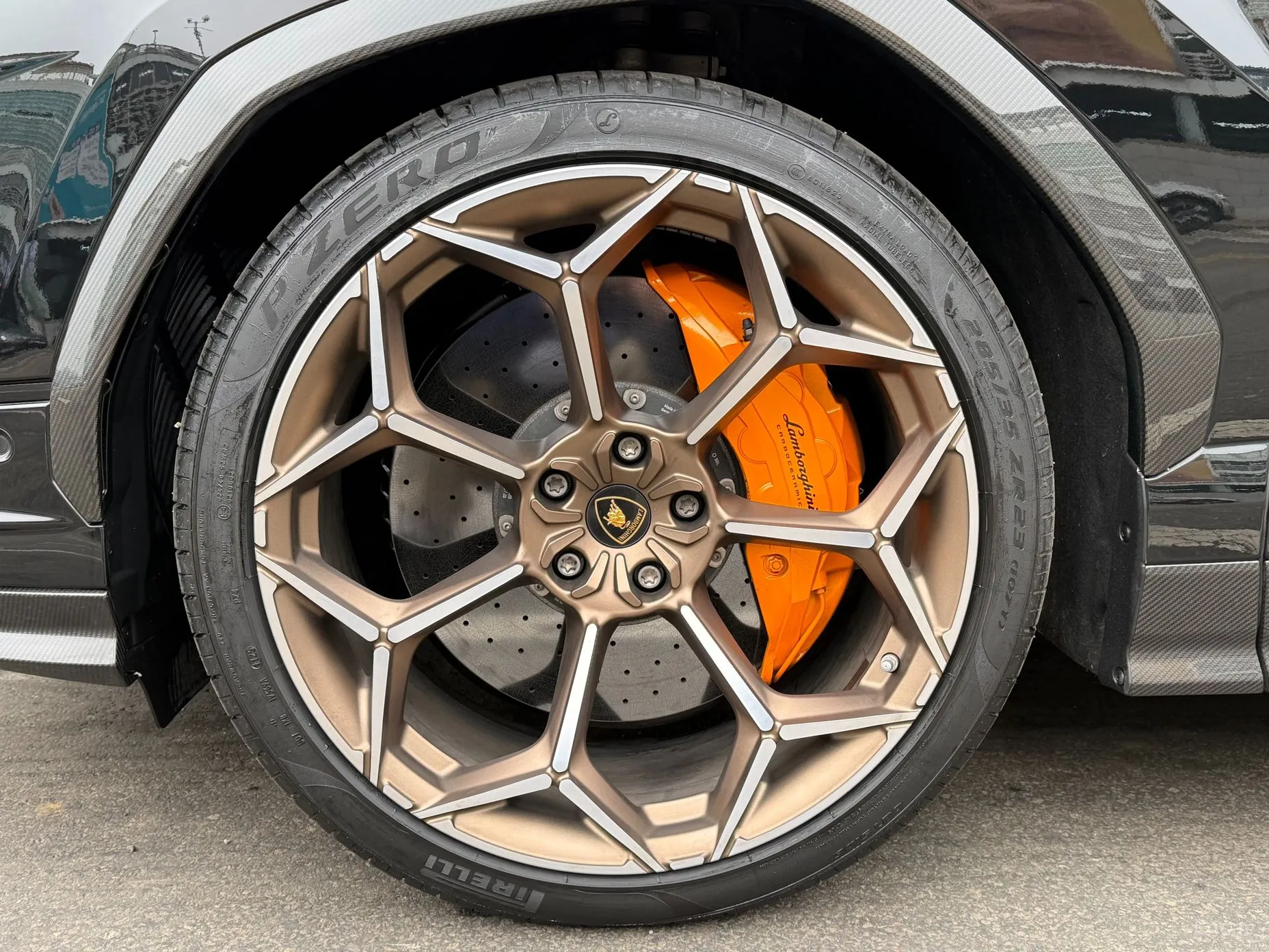 Lamborghini Urus превью 5