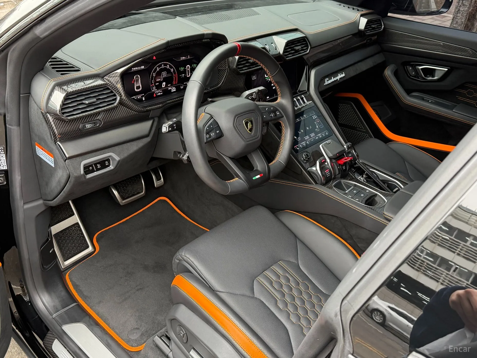 Lamborghini Urus превью 7