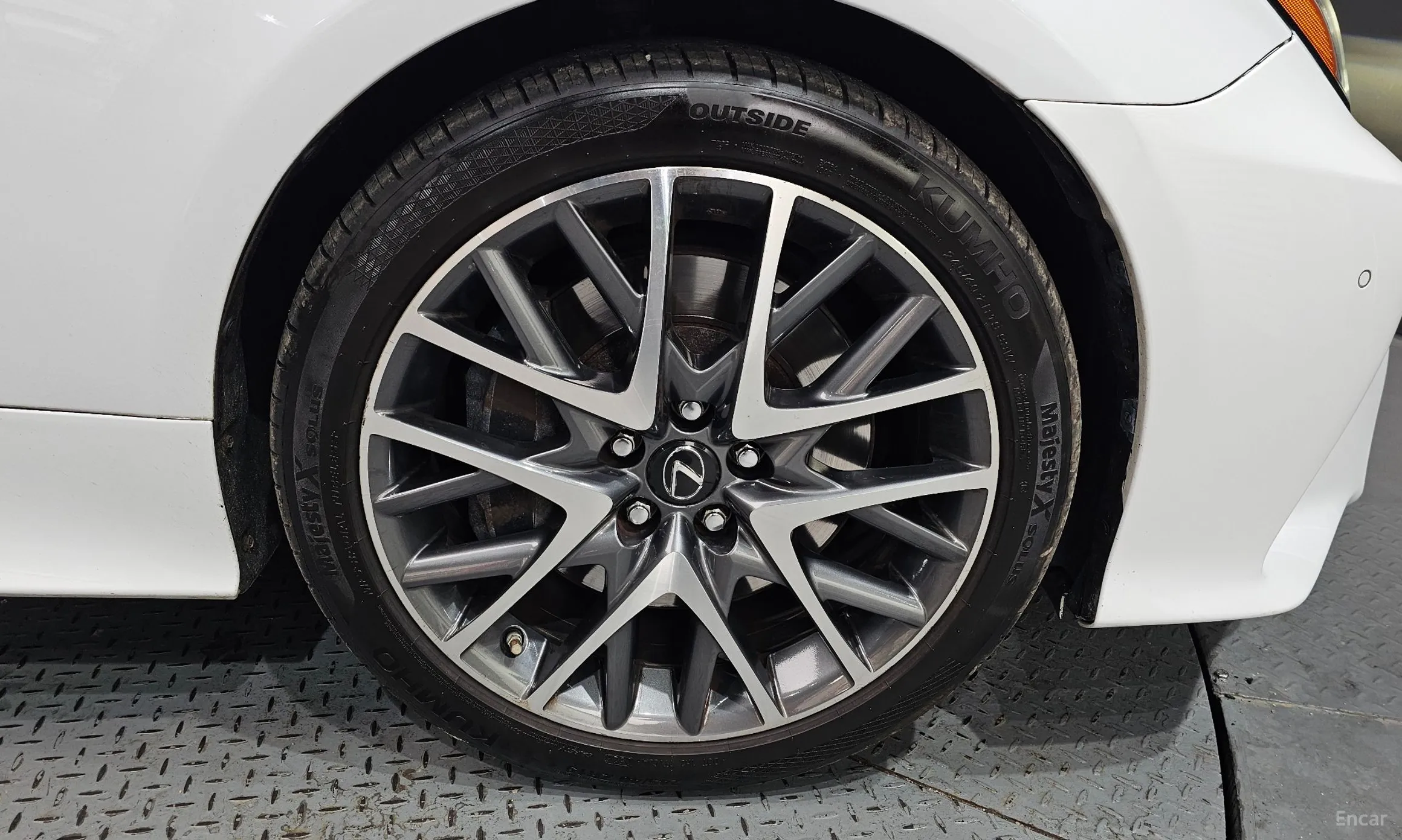 Lexus RC350 превью 5