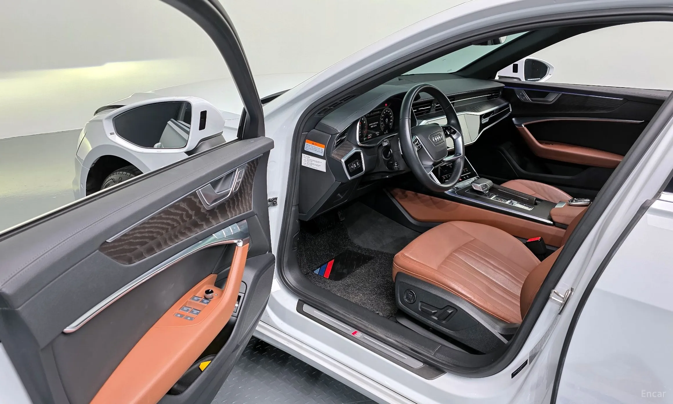 Audi A6 (C8) превью 11