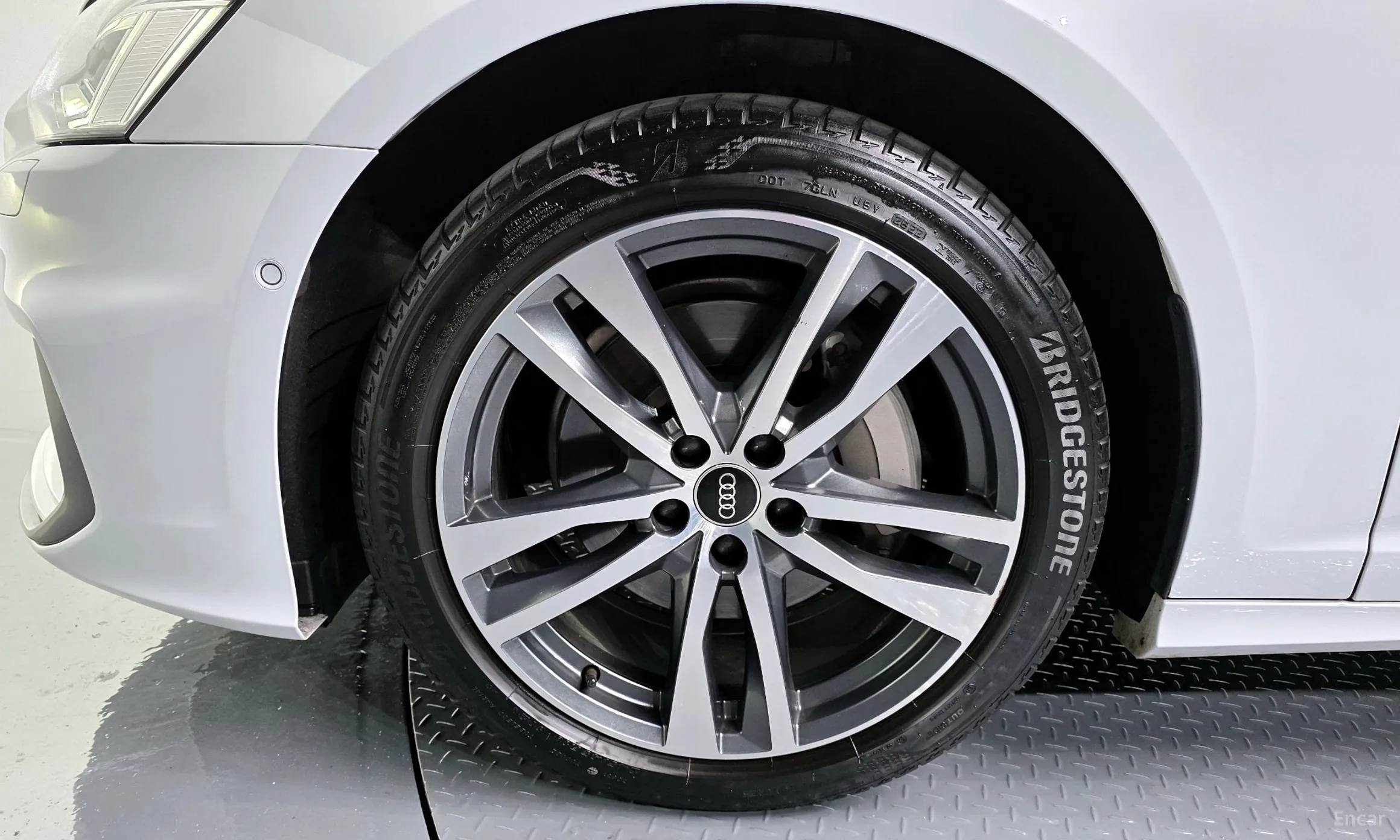 Audi A6 (C8) превью 5