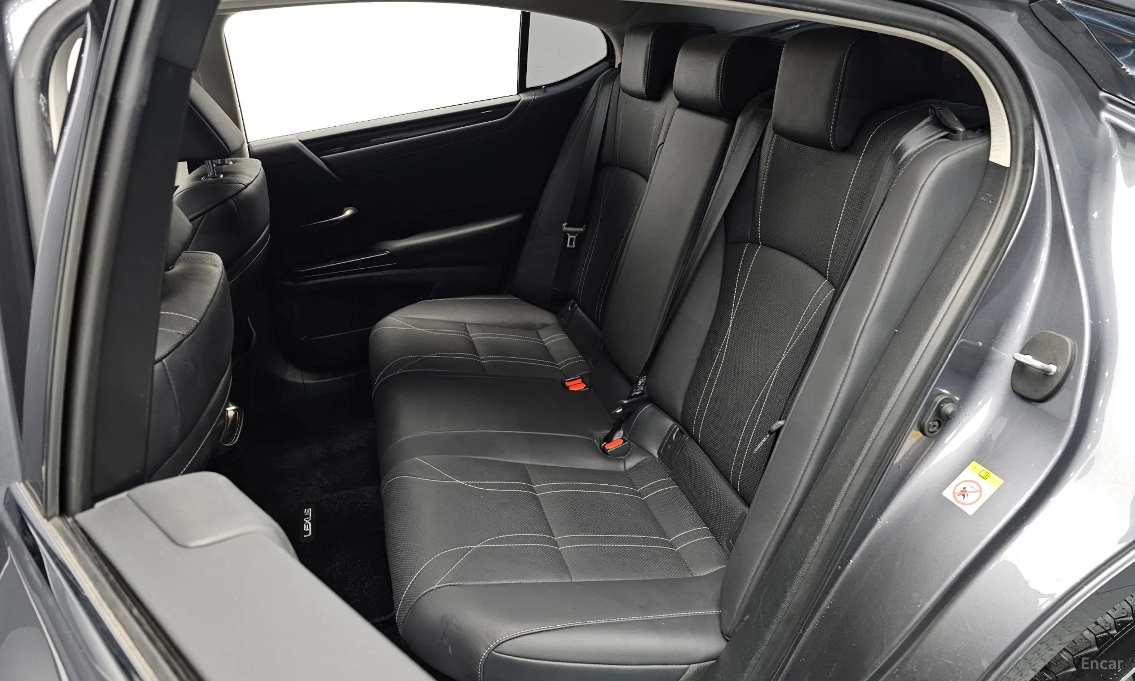 Lexus ES300h 7th Generation превью 12