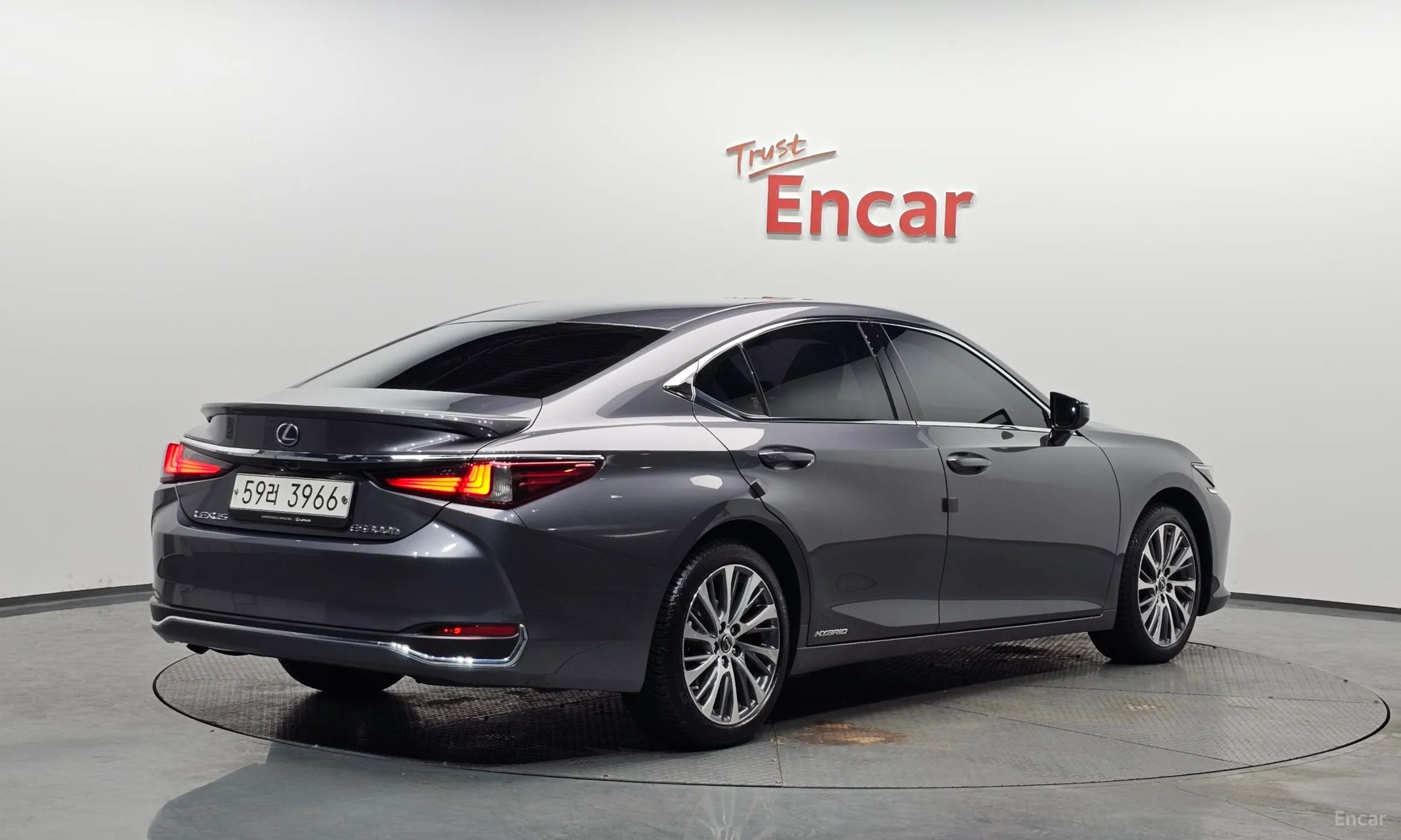 Lexus ES300h 7th Generation