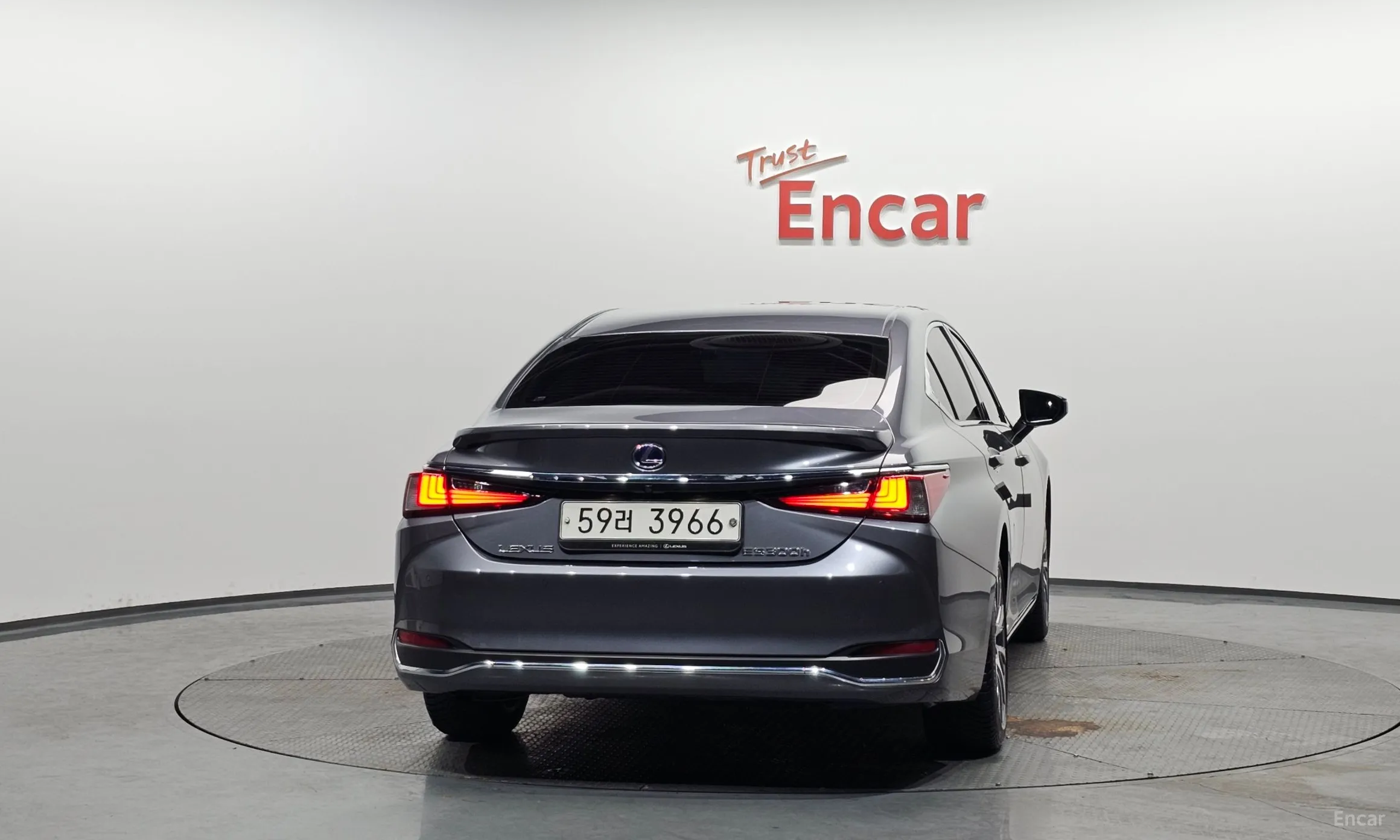 Lexus ES300h 7th Generation превью 4