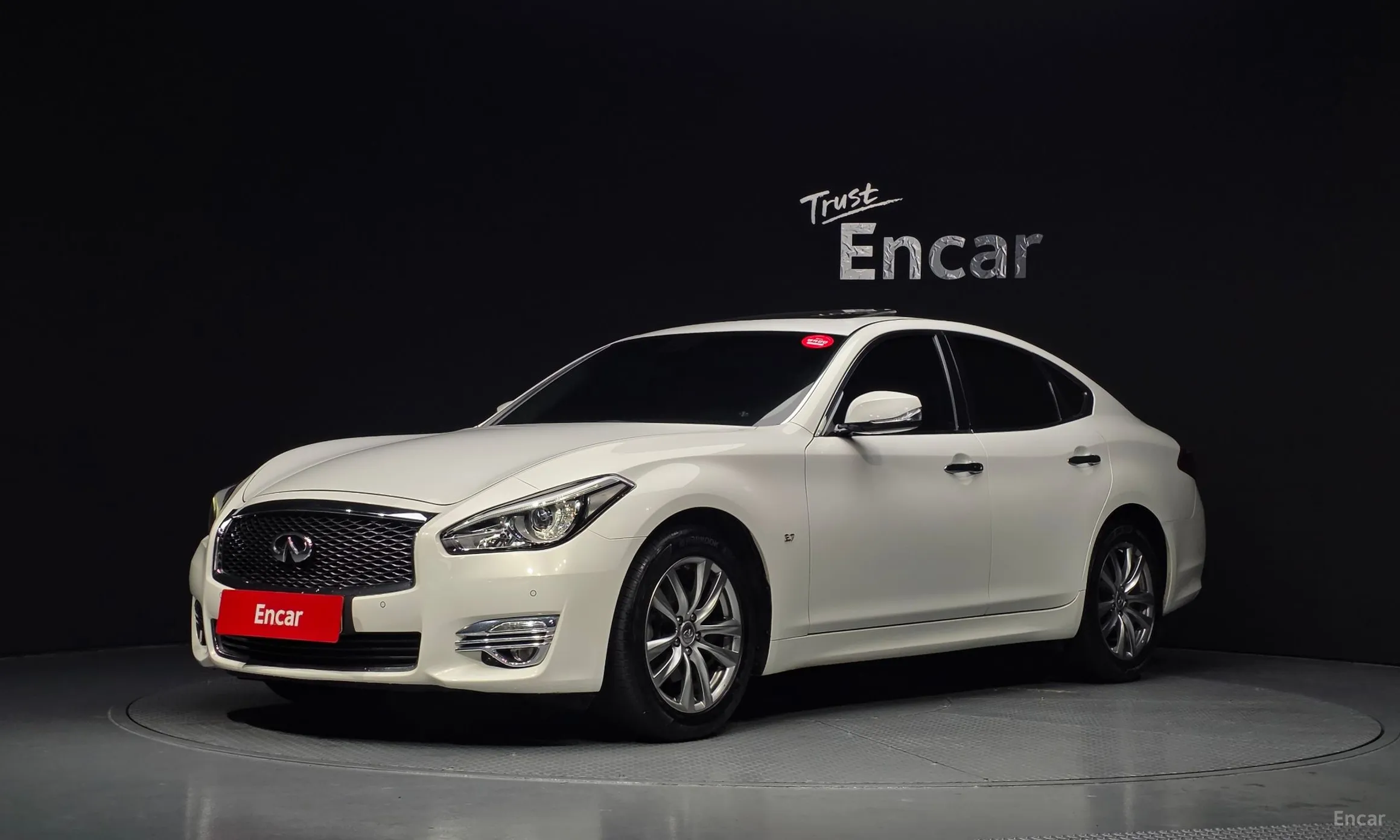 Infiniti Q70