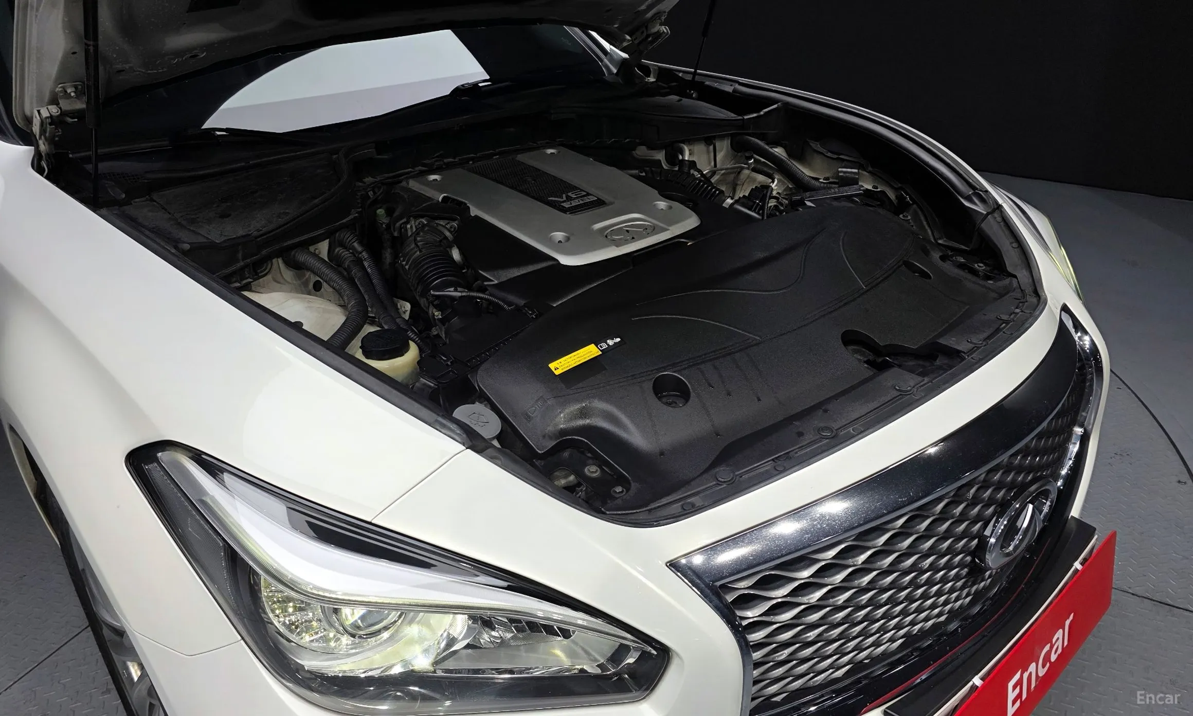 Infiniti Q70 превью 6