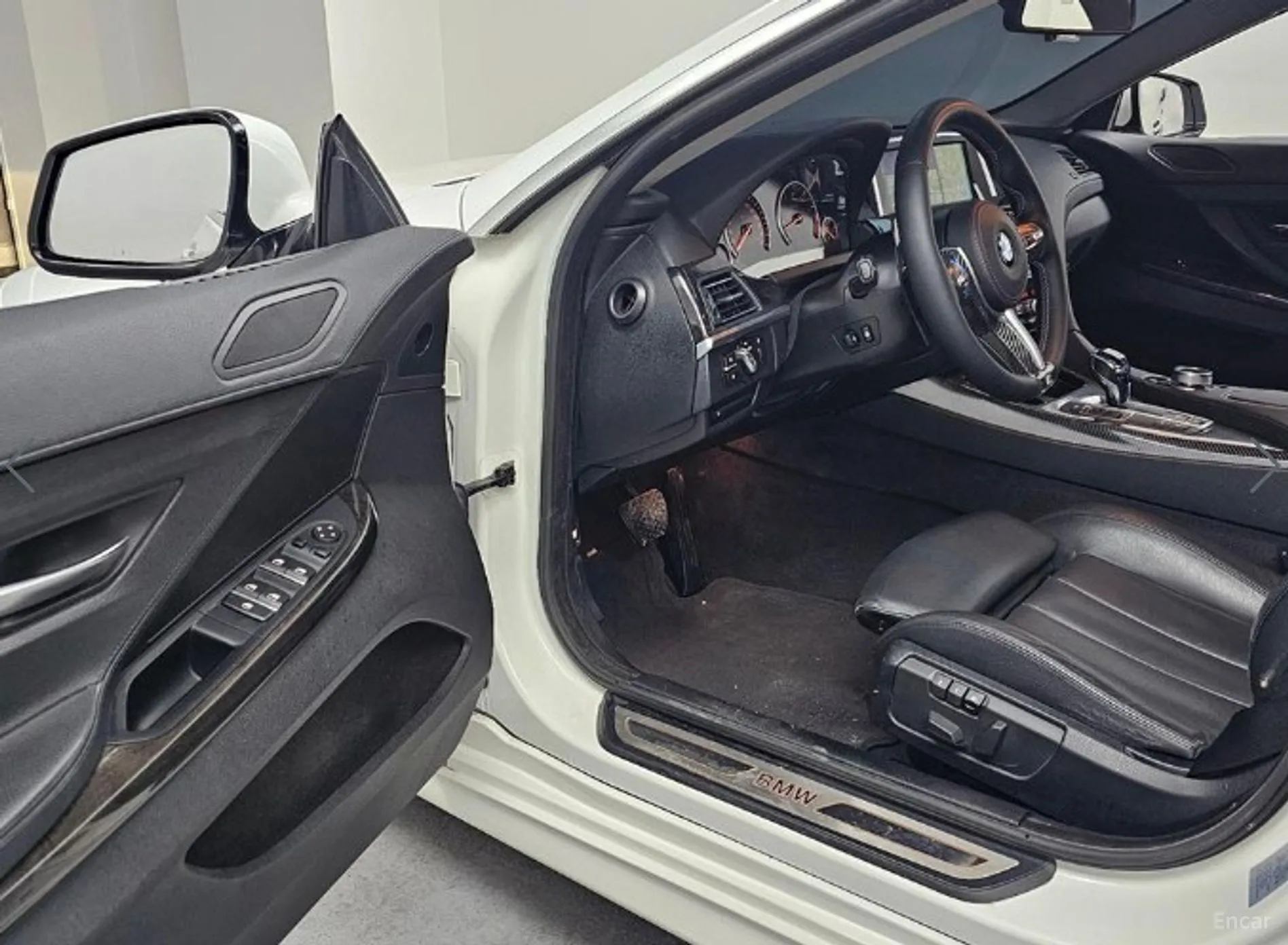 BMW 6 Series (F12) превью 11