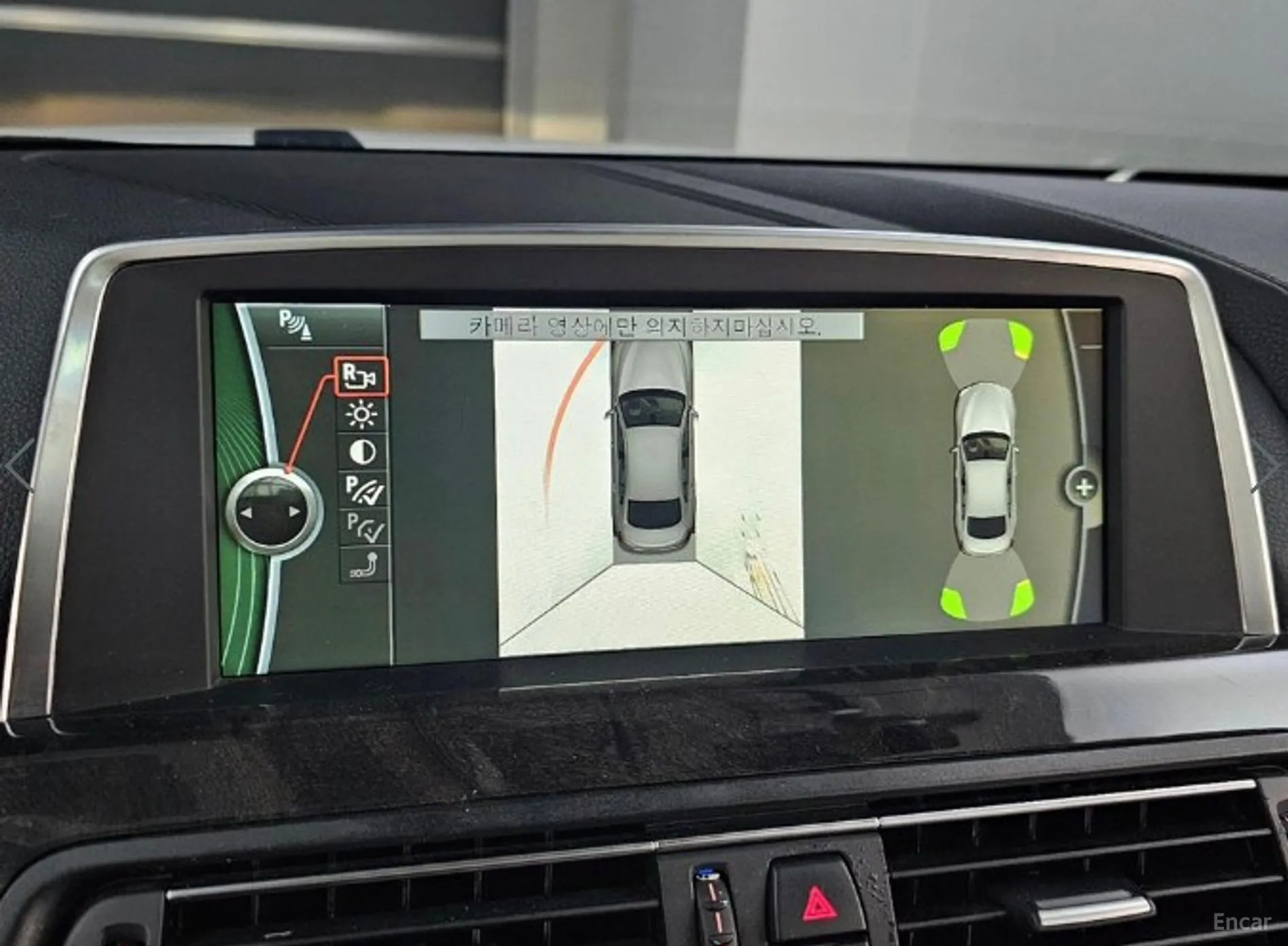 BMW 6 Series (F12) превью 15