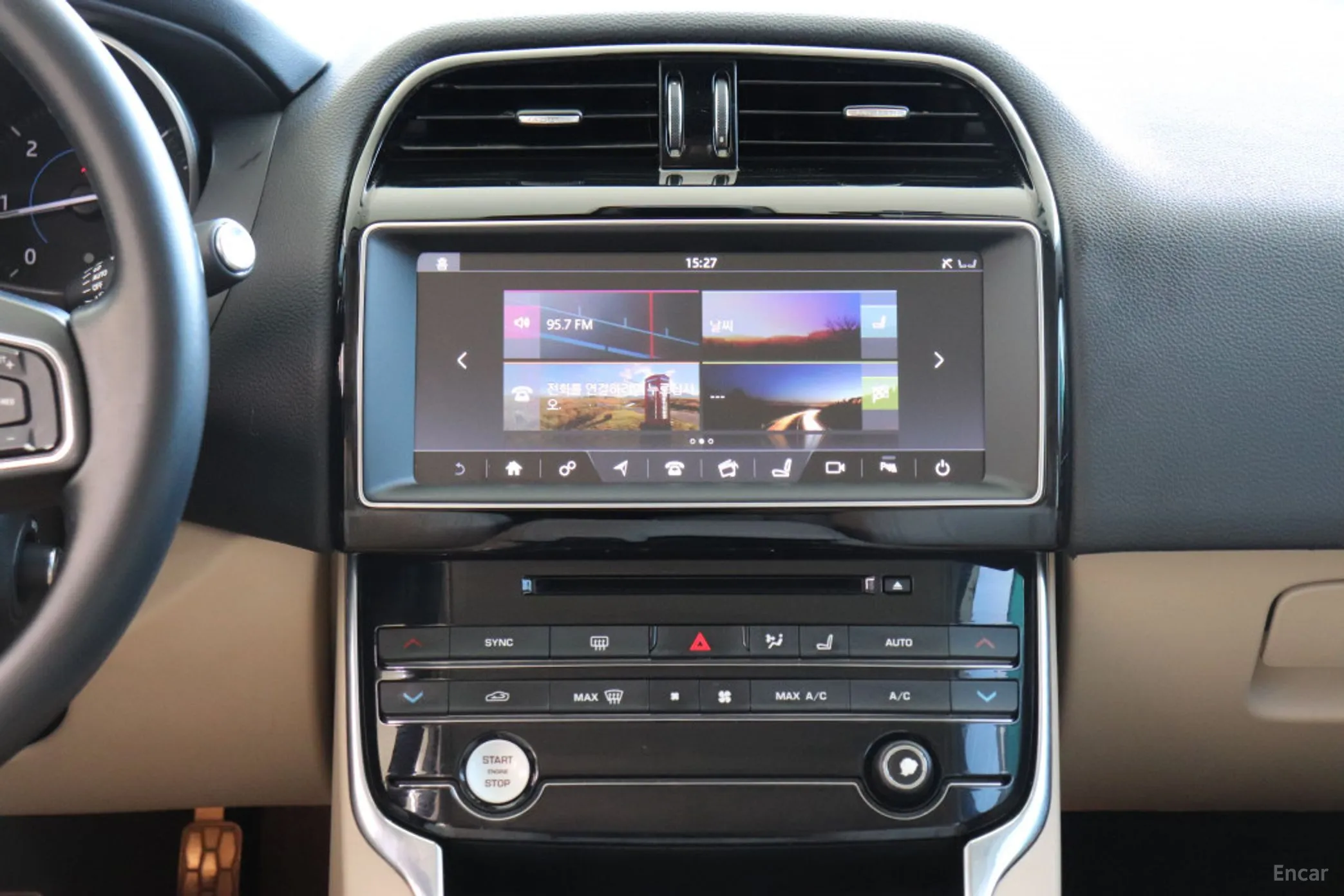 Jaguar XE превью 11