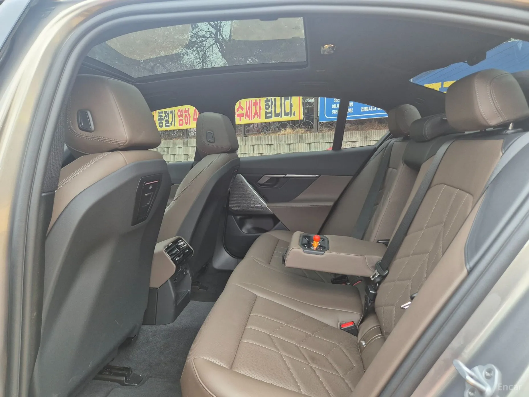 BMW 5 Series (G60) превью 10