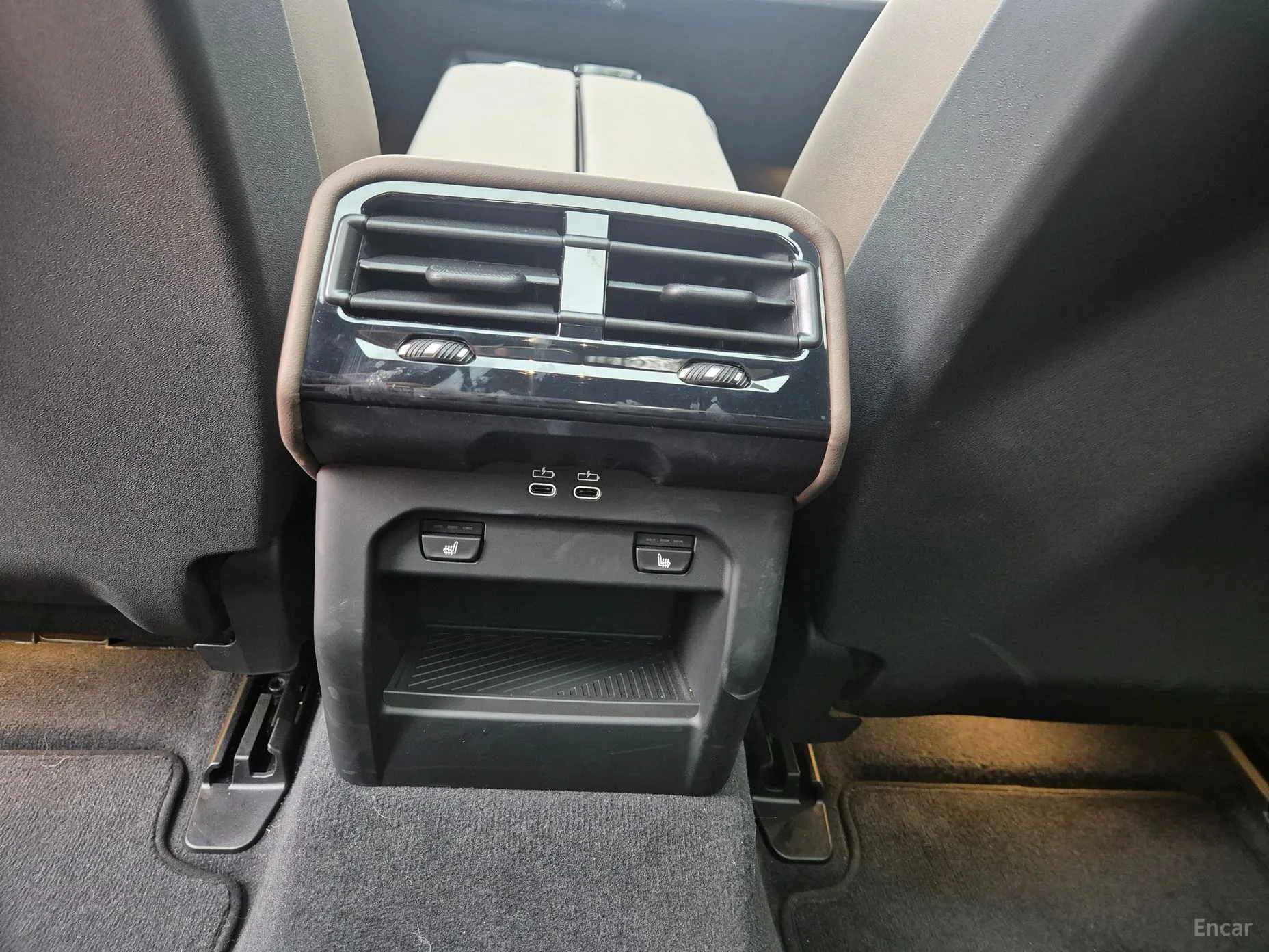 BMW 5 Series (G60) превью 16