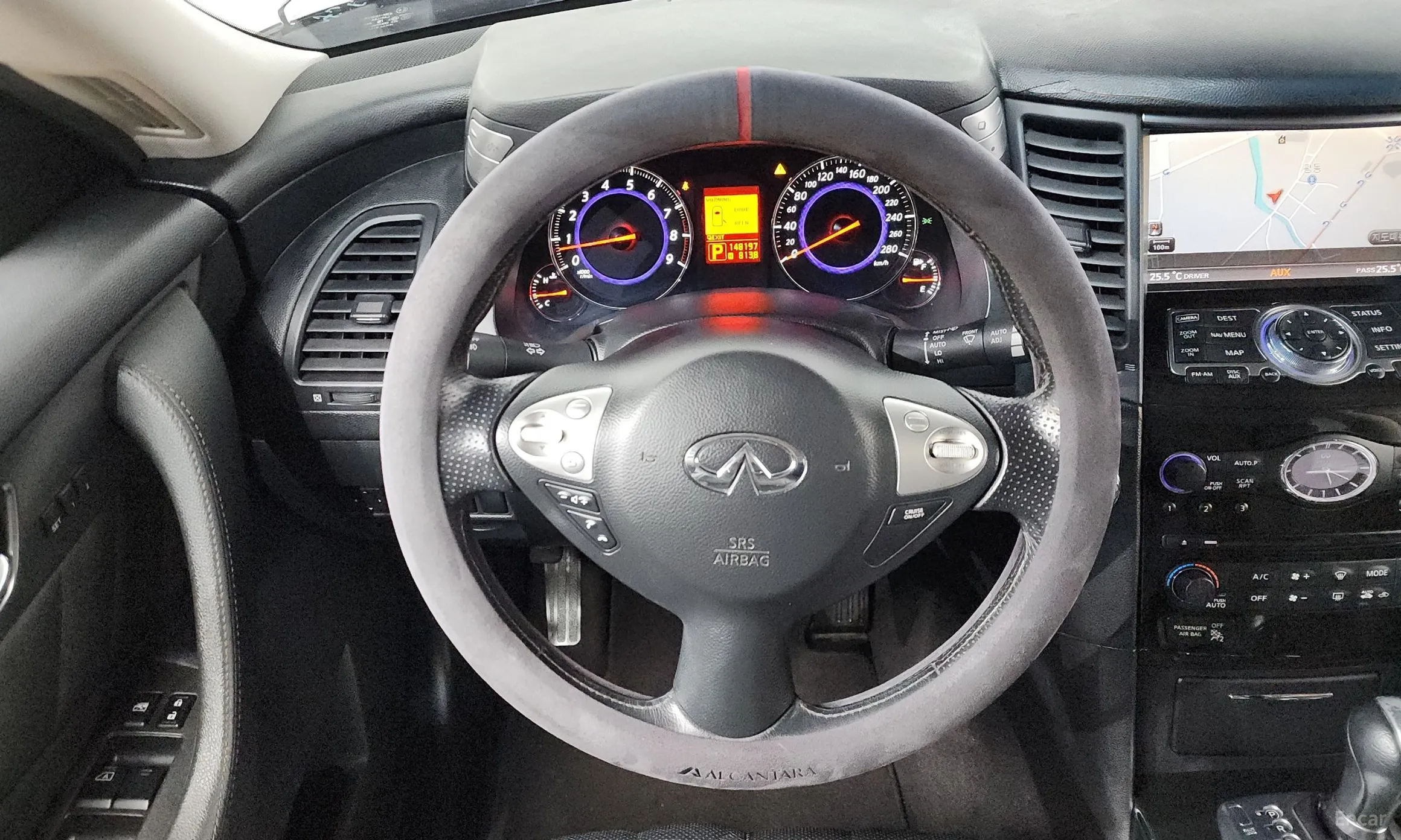 Infiniti FX35 превью 13