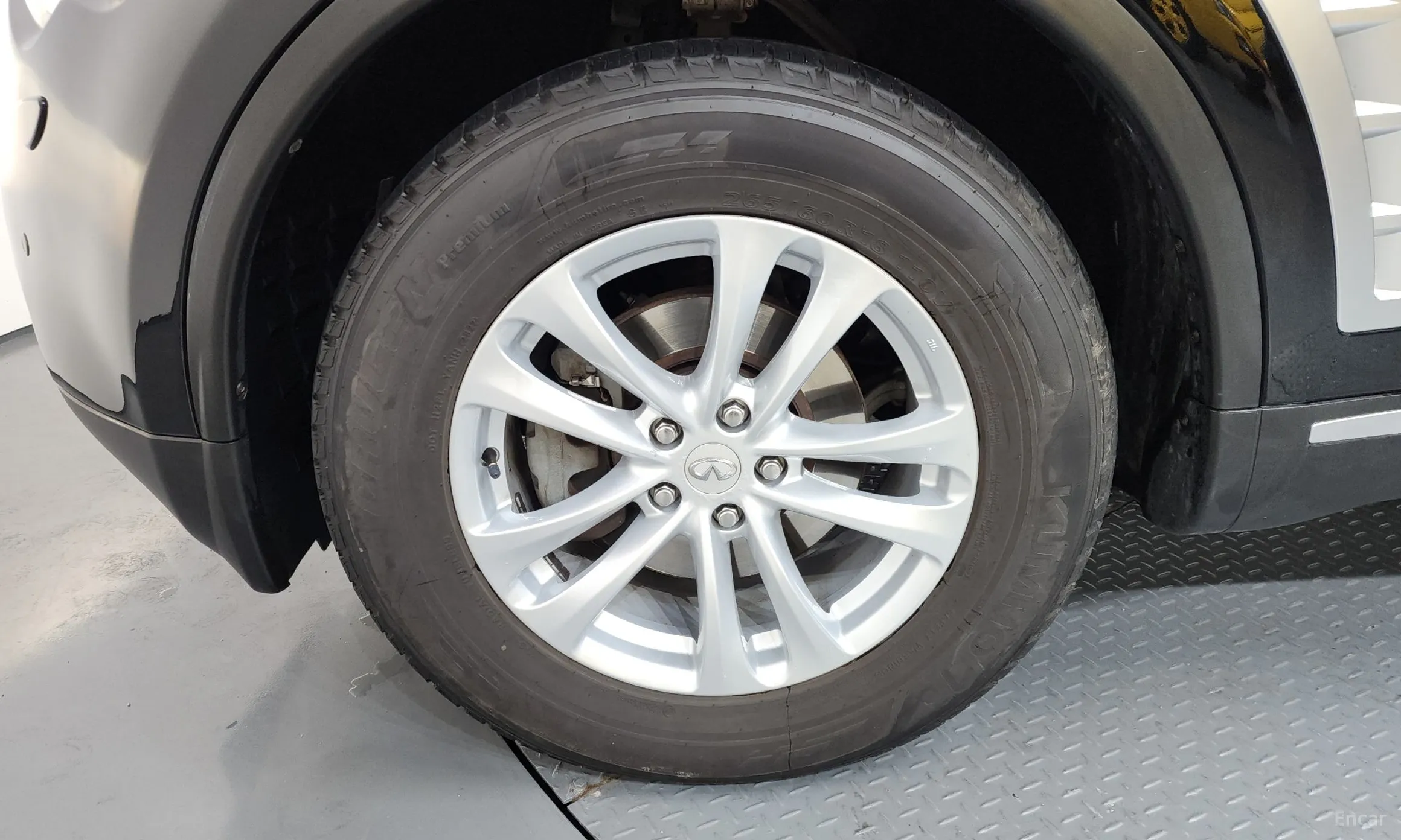 Infiniti FX35 превью 5