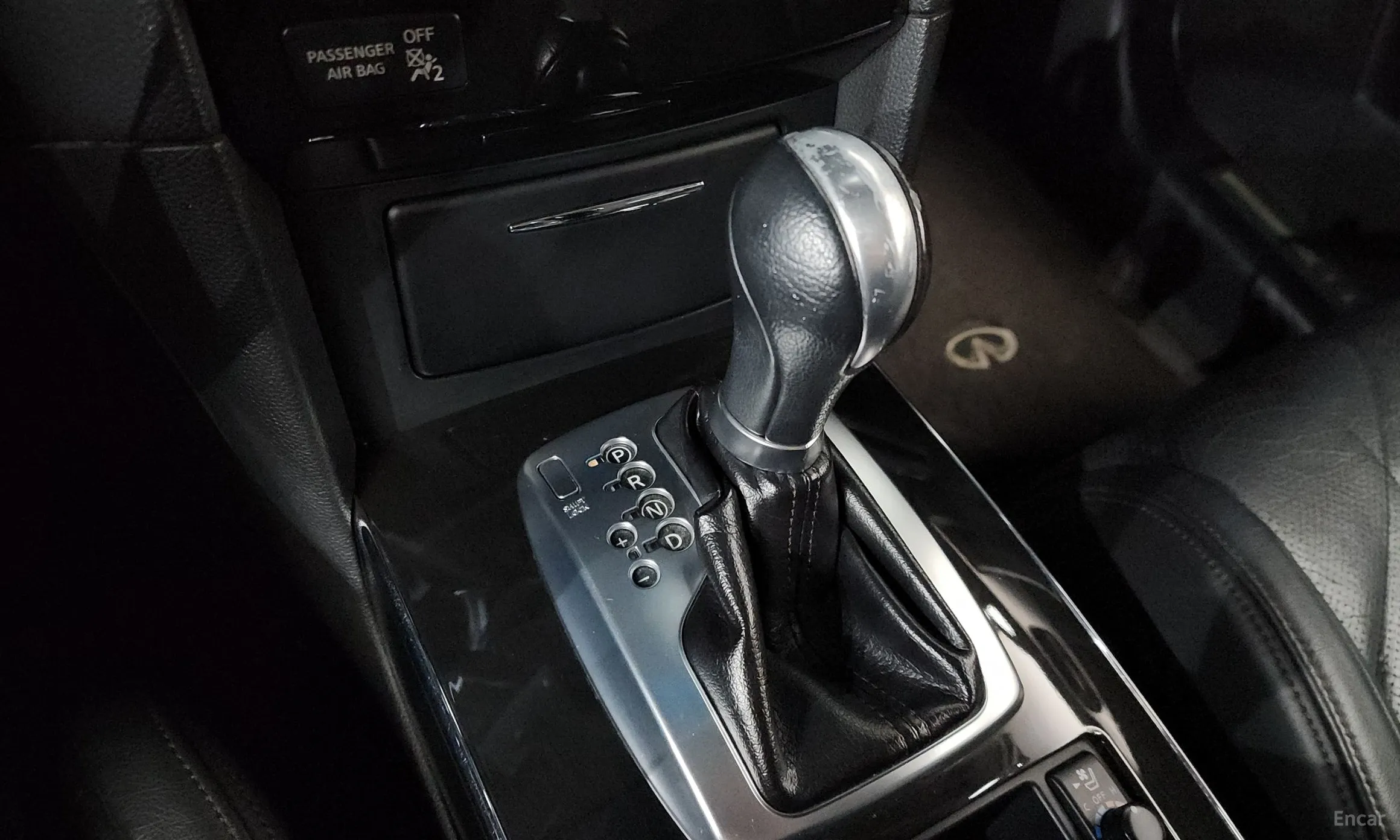 Infiniti FX35 превью 9