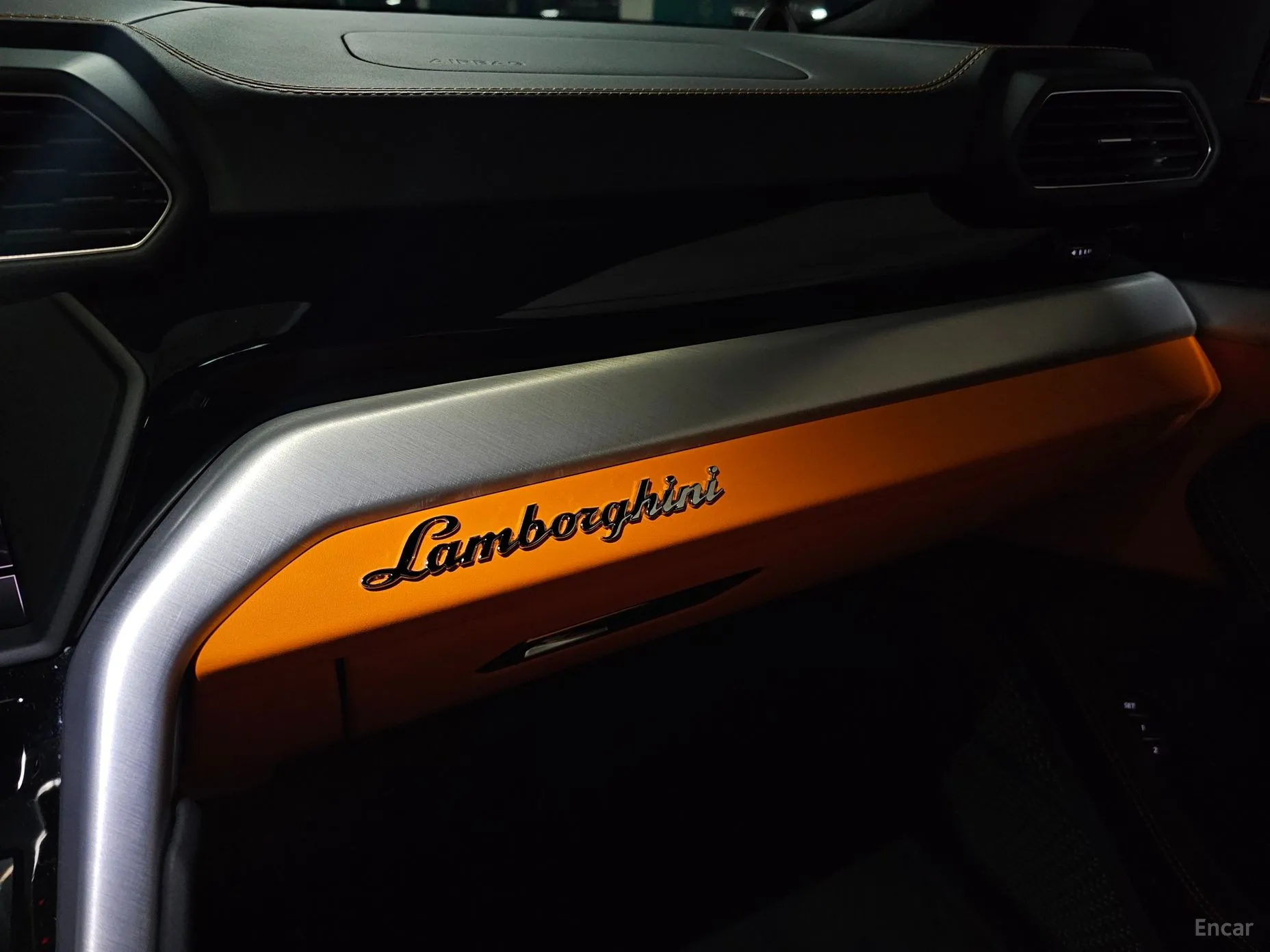 Lamborghini Urus превью 17