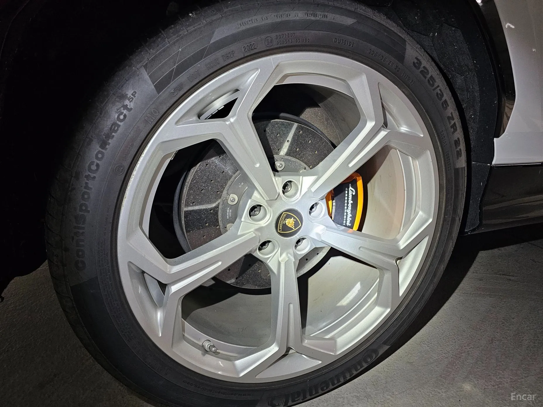 Lamborghini Urus превью 6