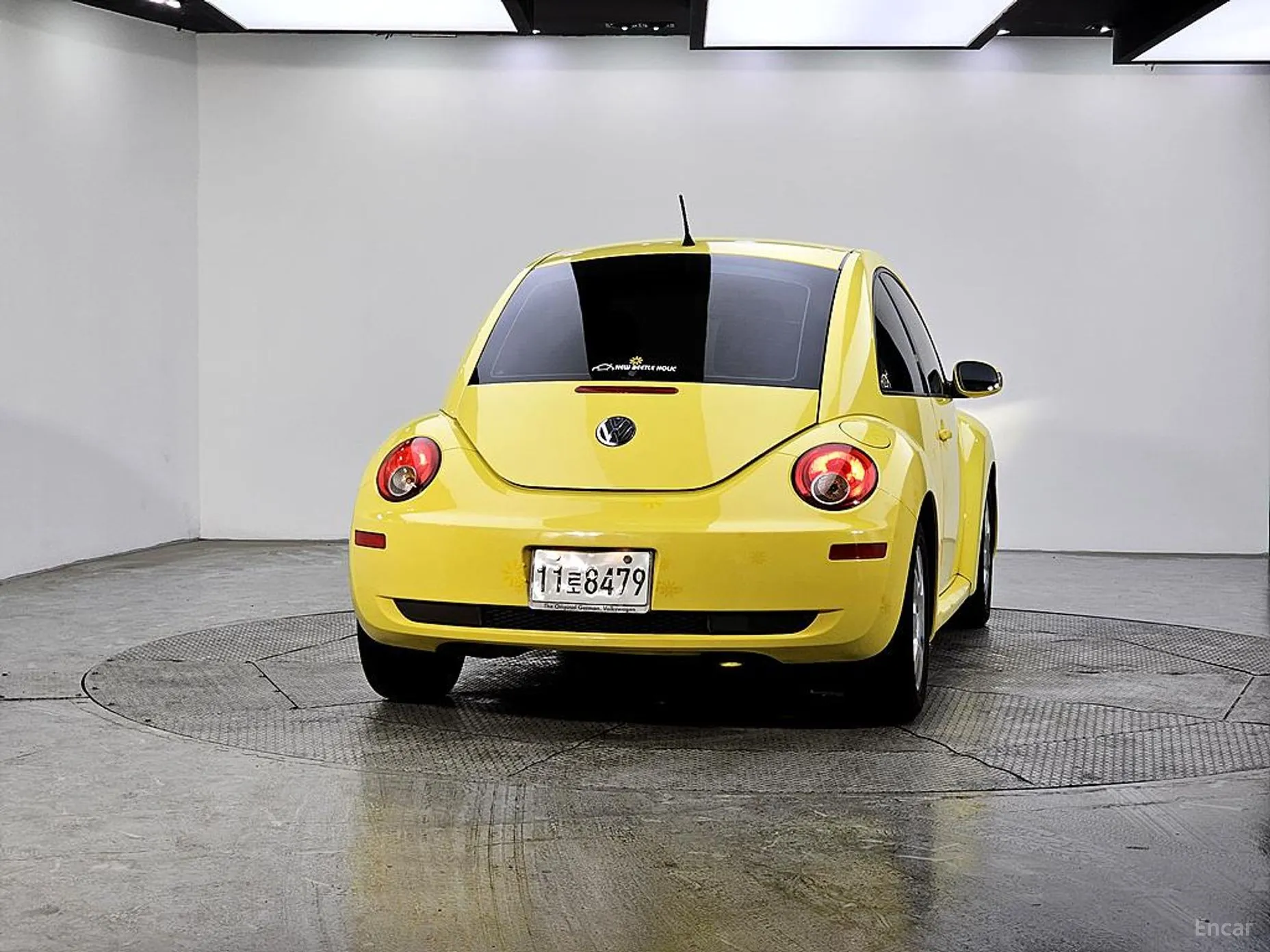 Volkswagen New Beetle превью 3