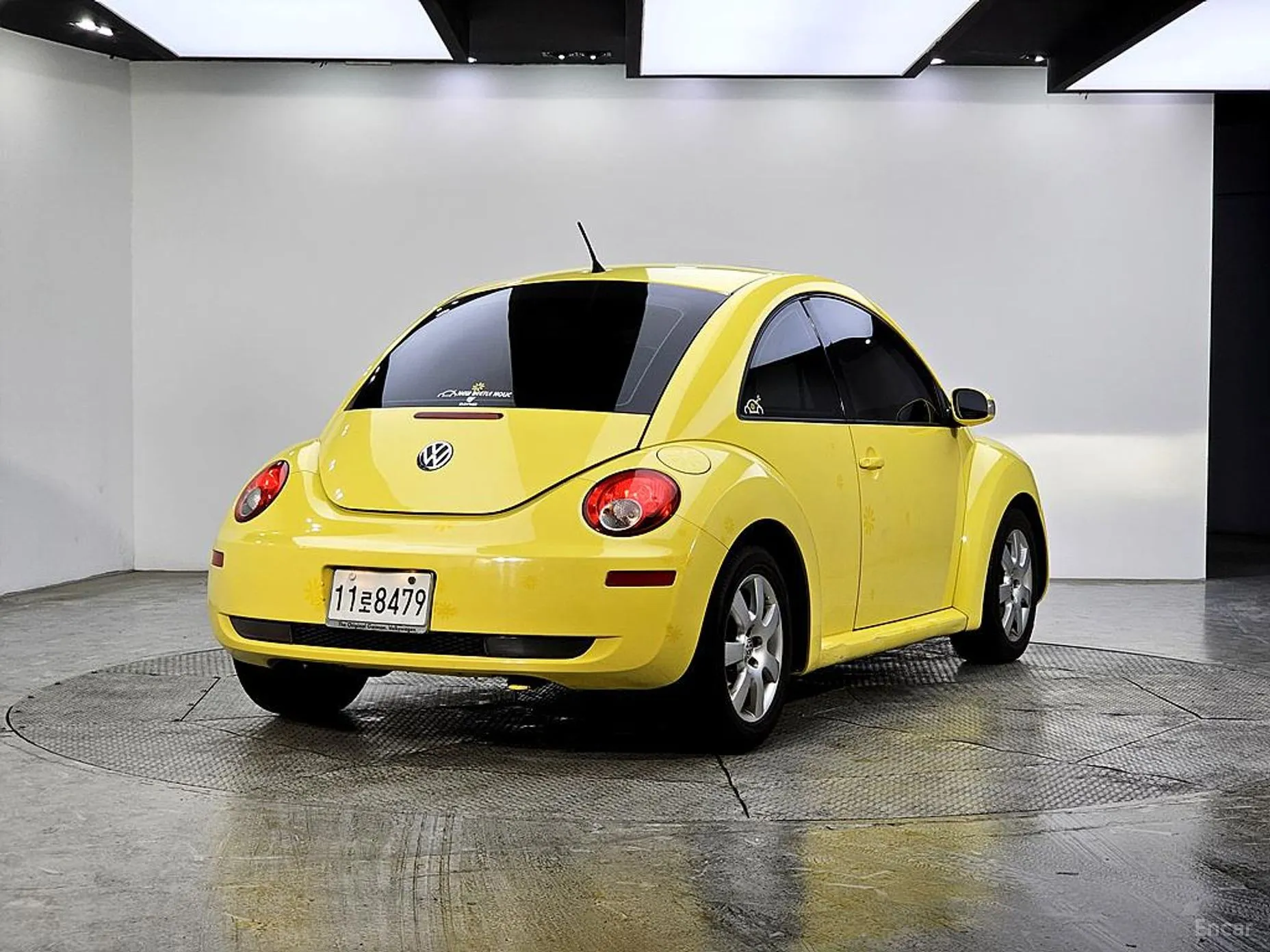 Volkswagen New Beetle превью 4