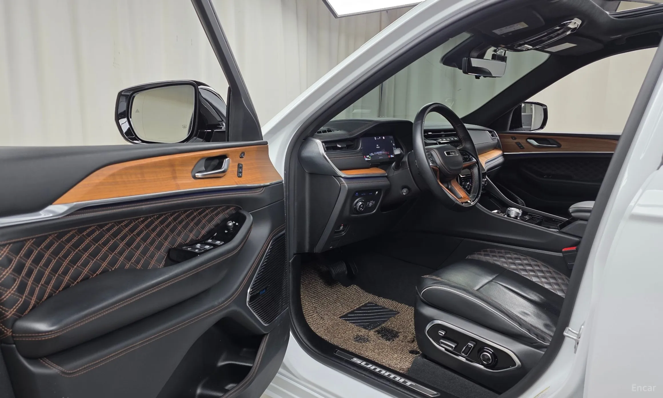 Jeep Grand Cherokee (WL) превью 10