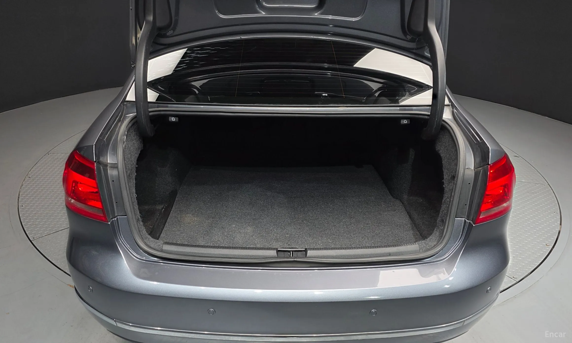 Volkswagen The New Passat превью 20