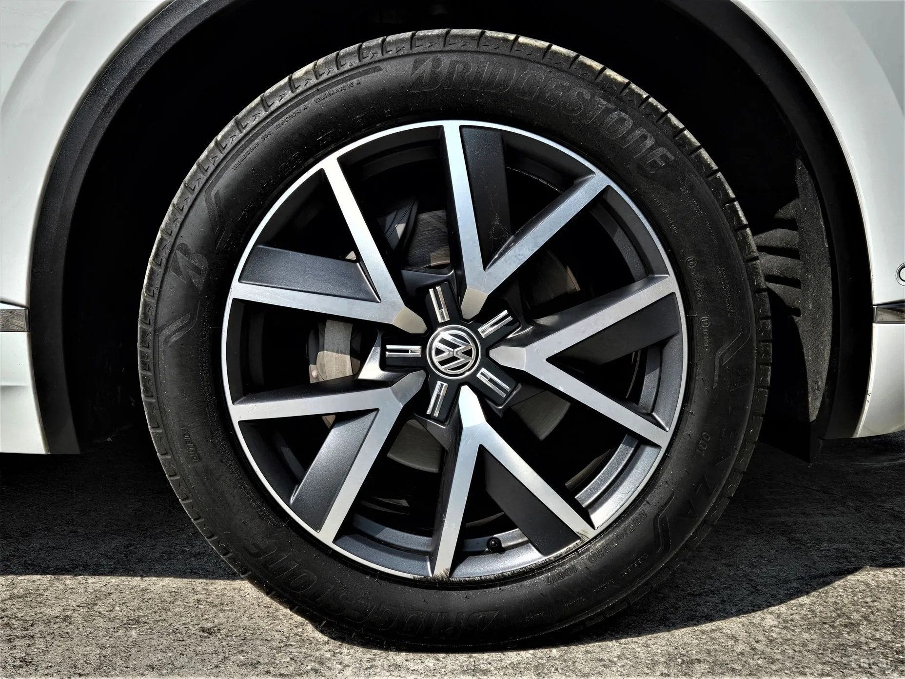 Volkswagen Touareg 3rd Generation превью 5