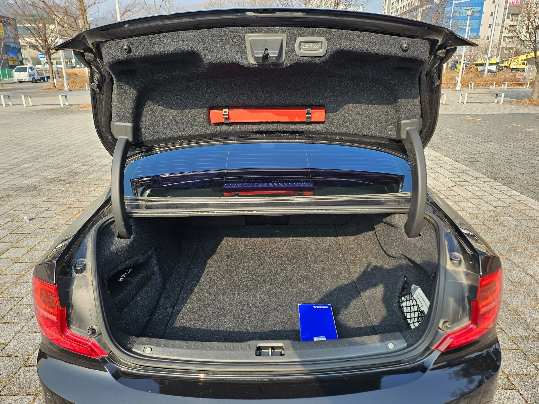 Volvo S90 превью 11