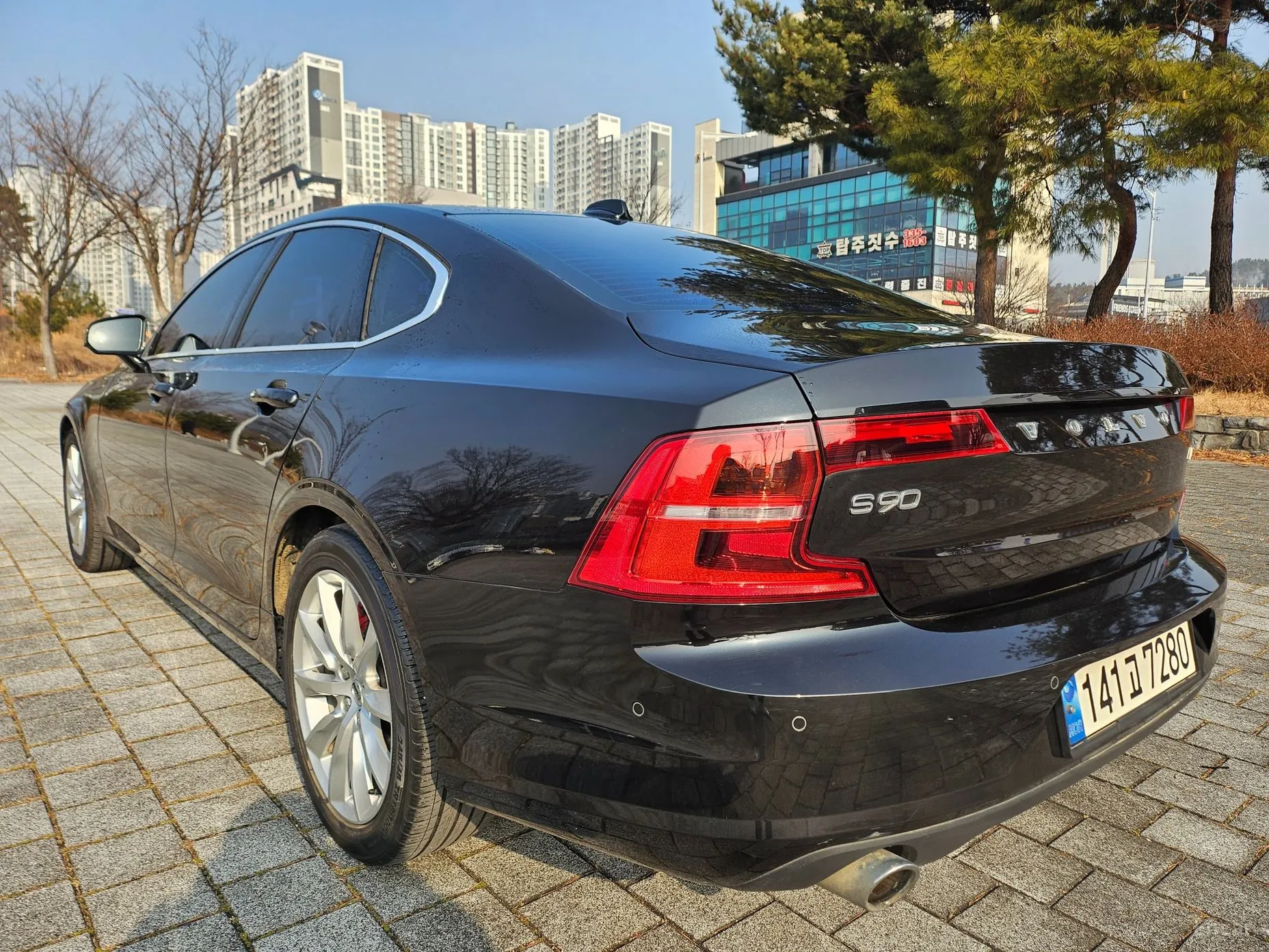 Volvo S90 превью 6