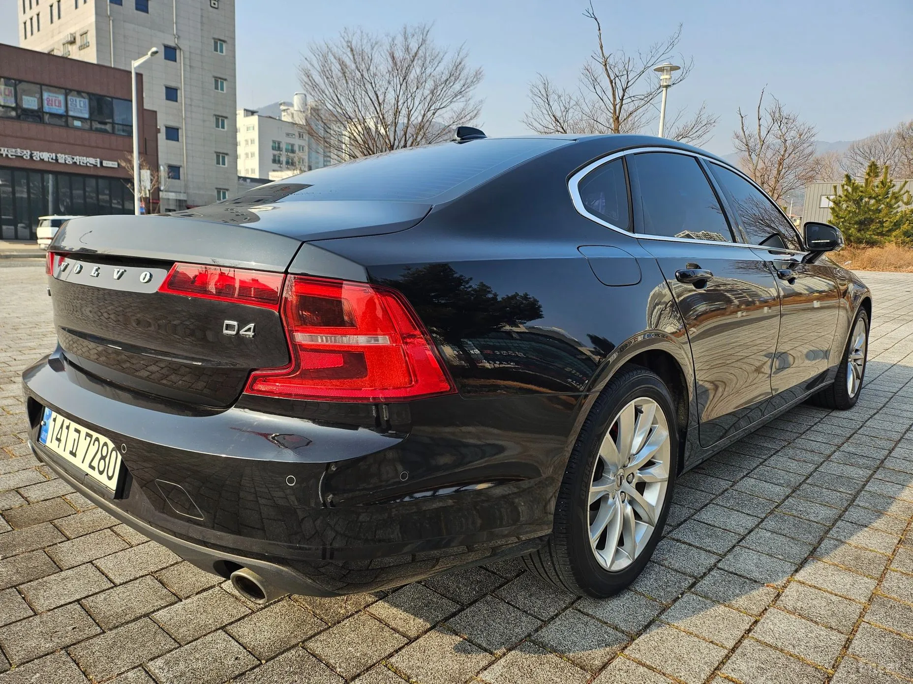 Volvo S90 превью 8