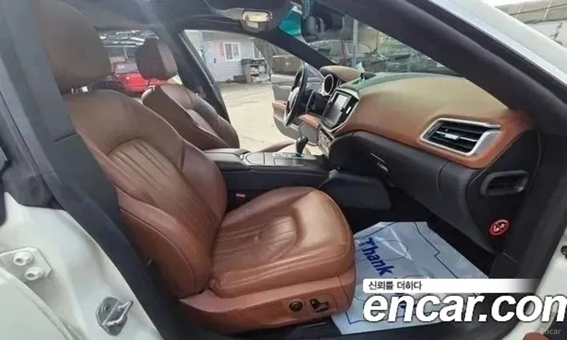 Maserati Ghibli превью 11