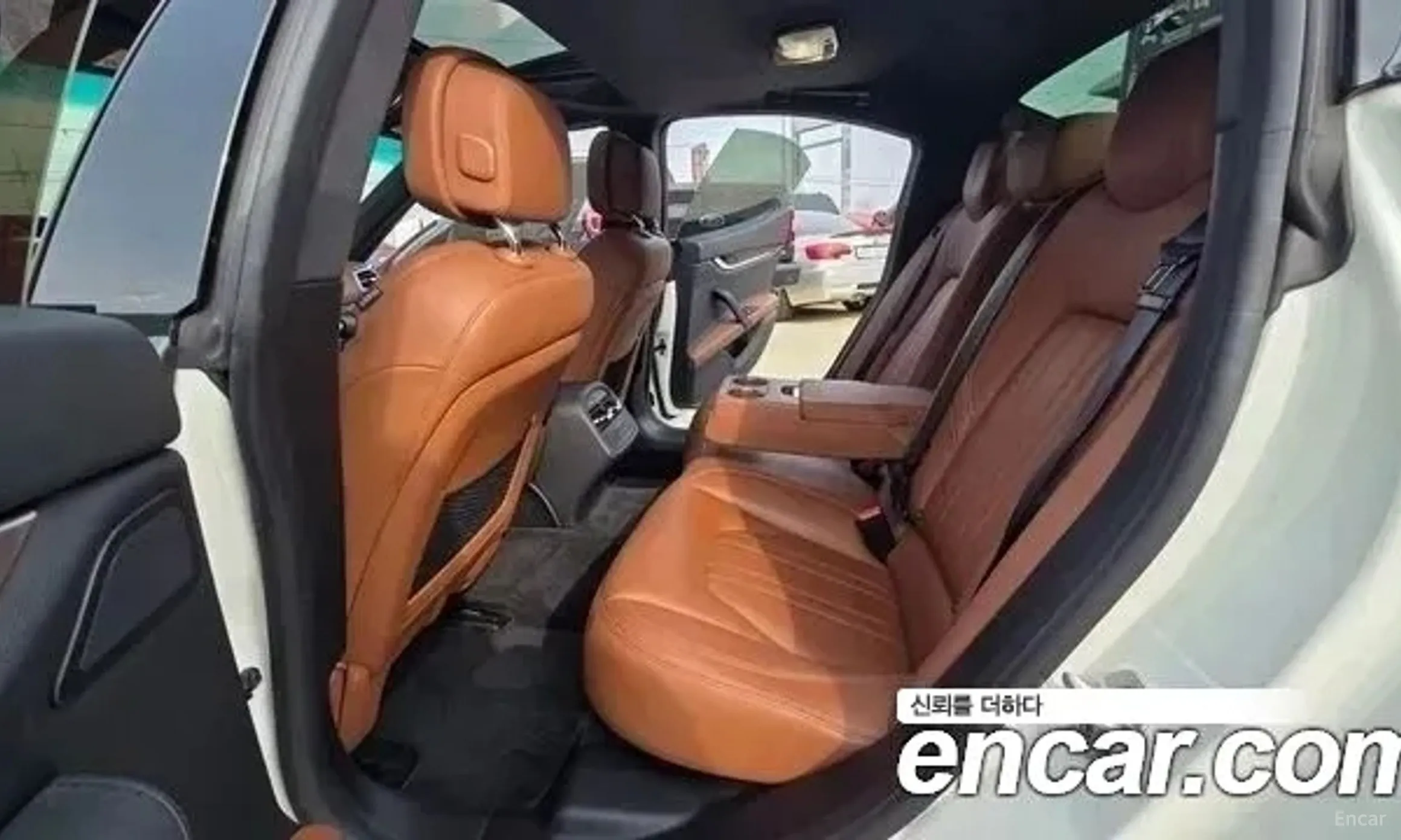 Maserati Ghibli превью 18