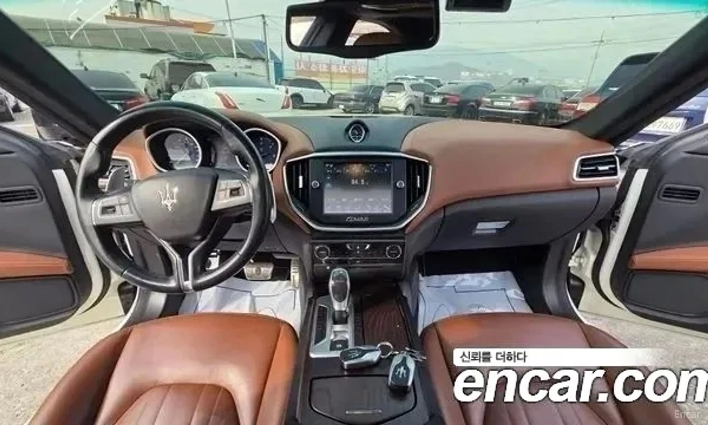 Maserati Ghibli превью 20