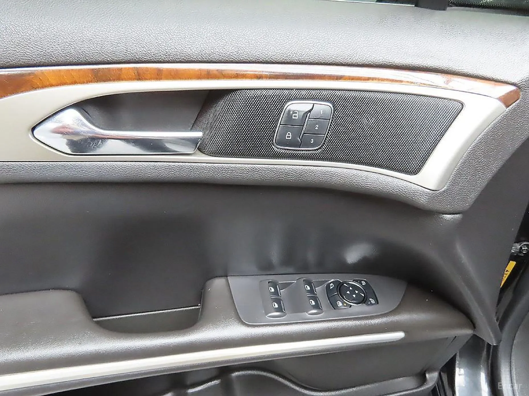 Lincoln New MKZ превью 12