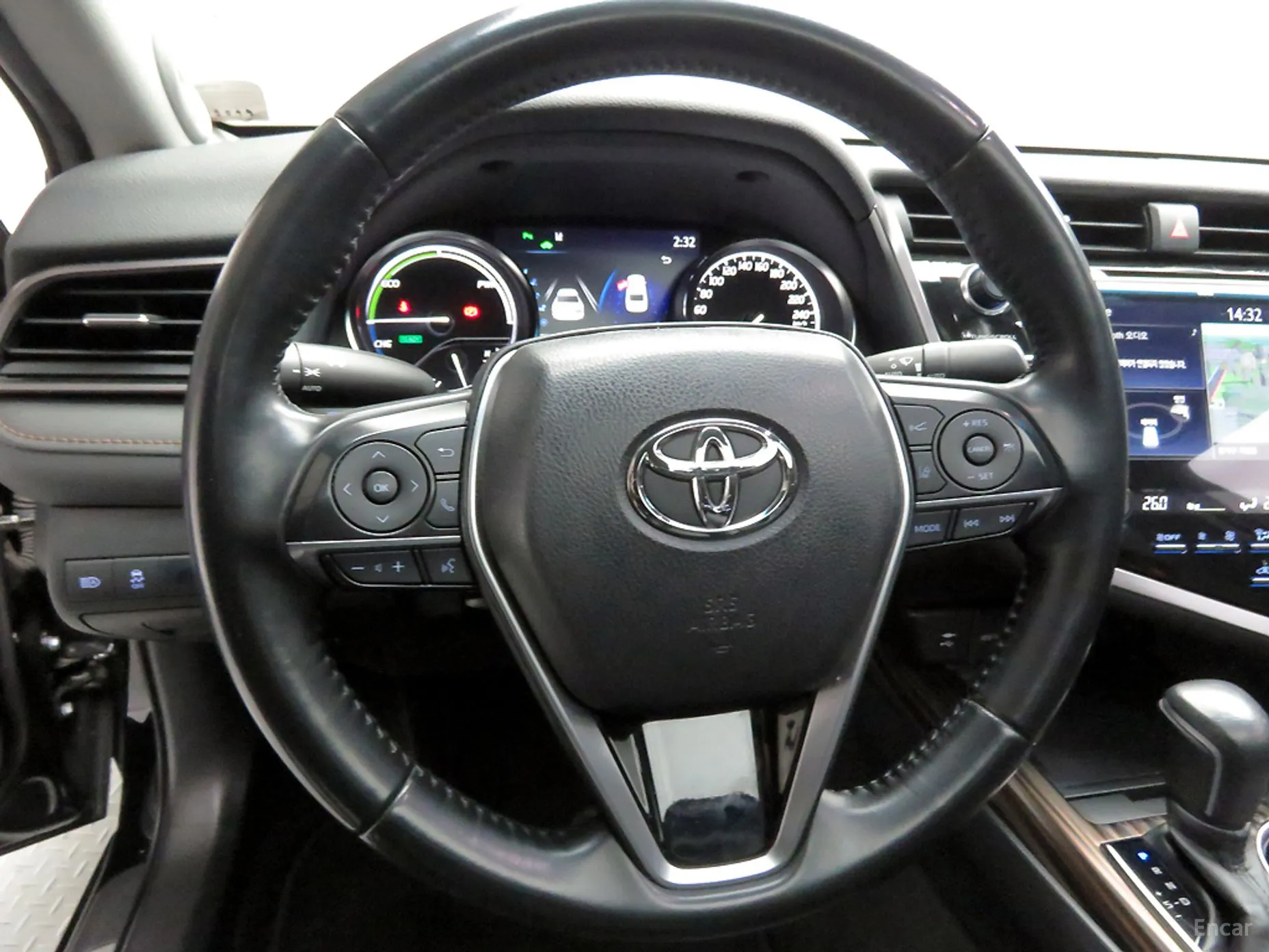 Toyota Camry (XV70) превью 8