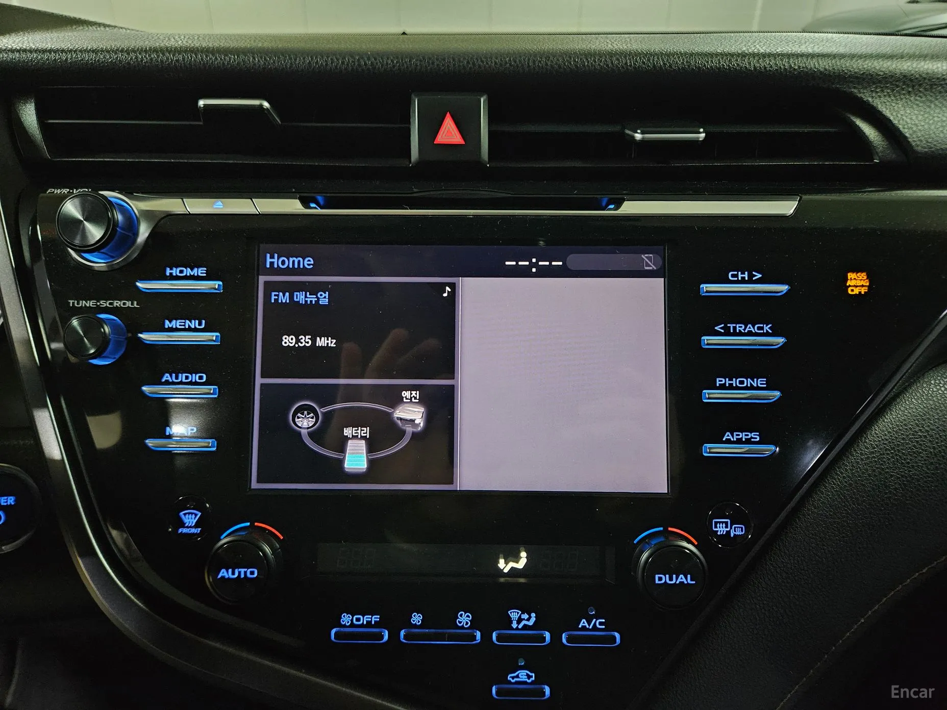 Toyota Camry (XV70) превью 14