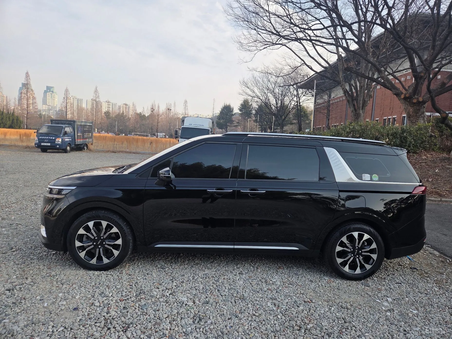 Kia Carnival Gen 4 превью 3