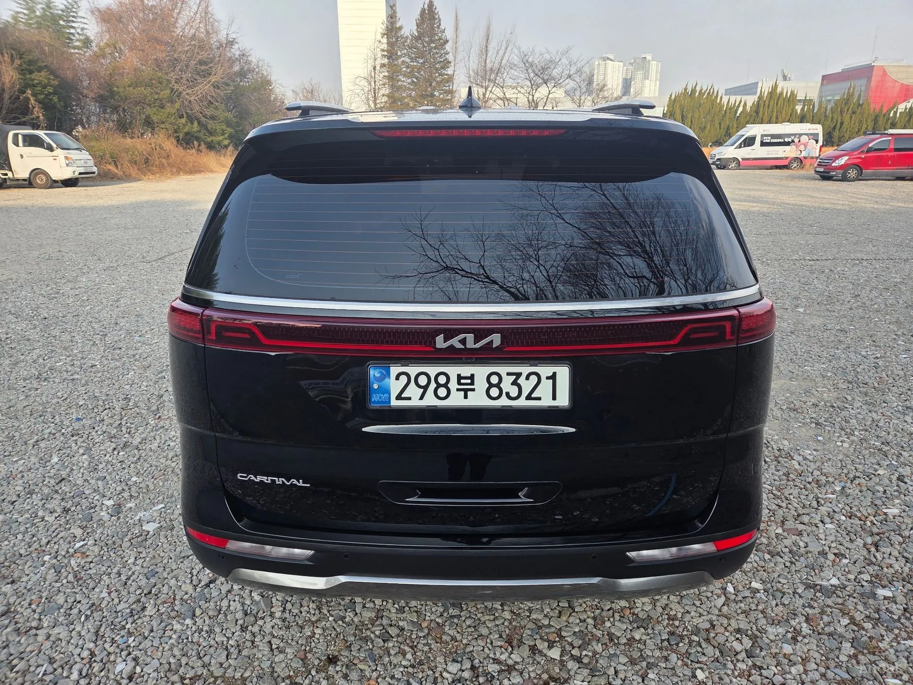 Kia Carnival Gen 4 превью 4