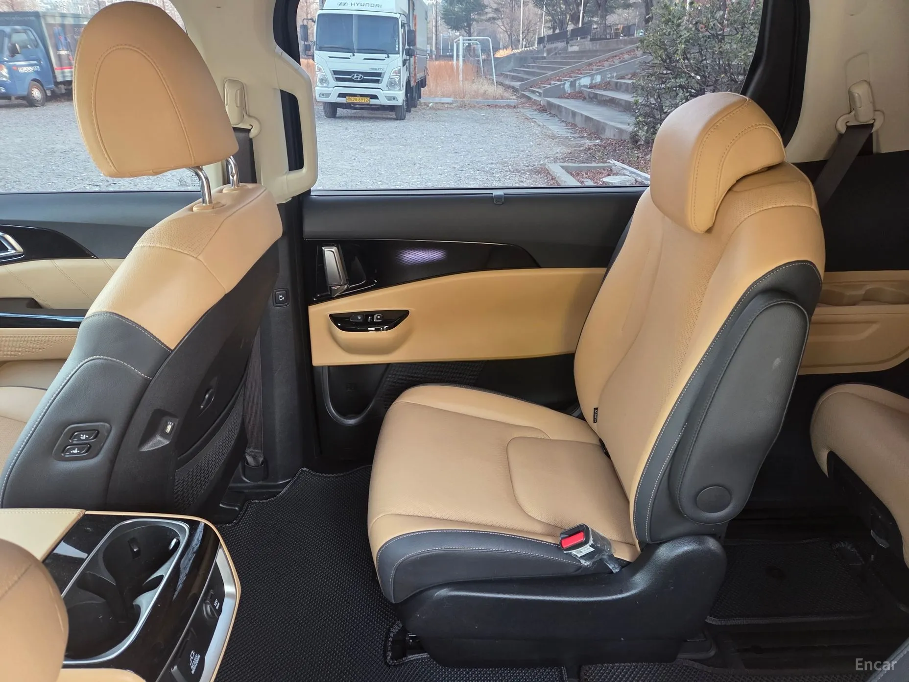 Kia Carnival Gen 4 превью 7