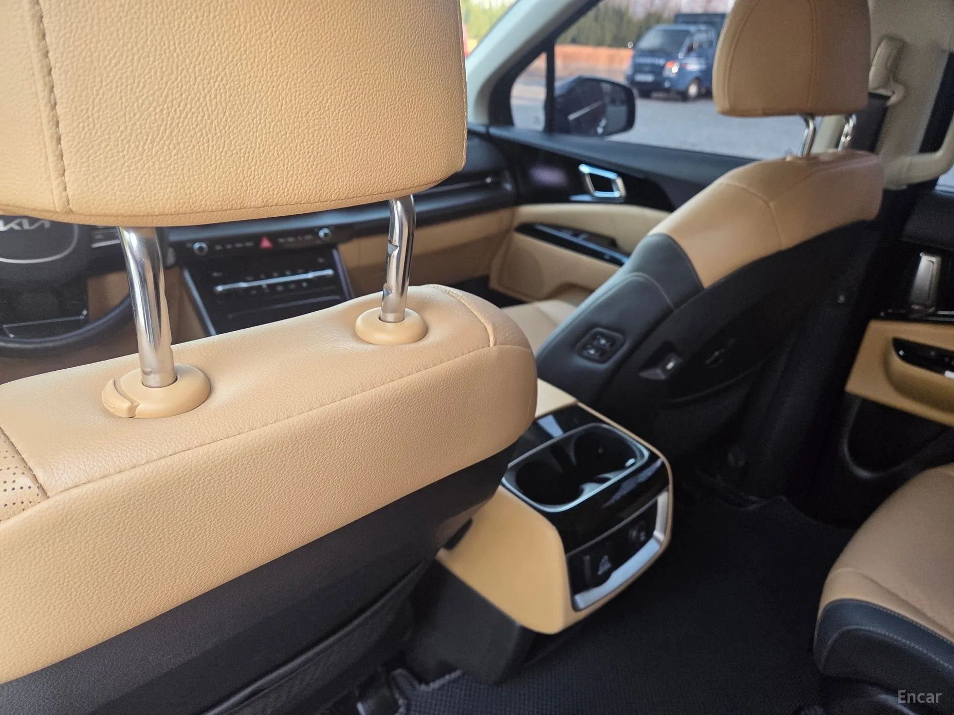 Kia Carnival Gen 4 превью 8