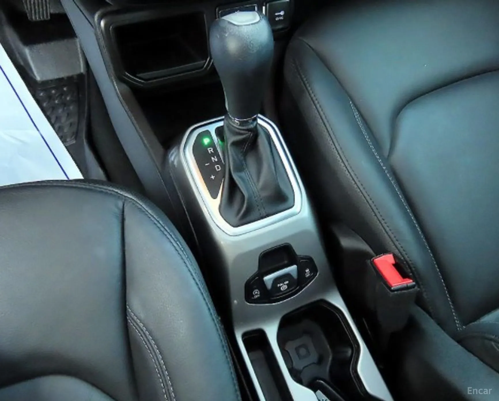 Jeep Renegade превью 8