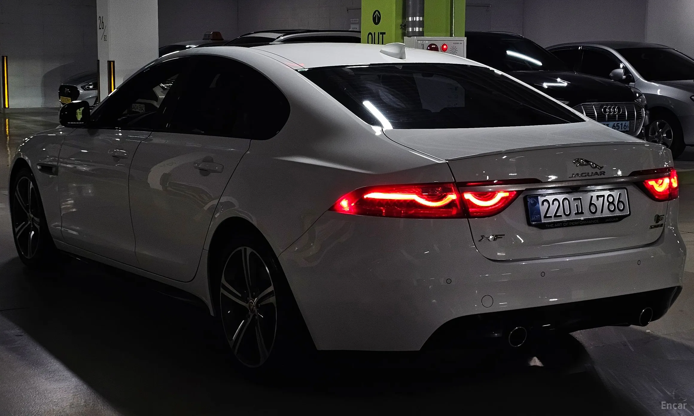 Jaguar XF (x260)