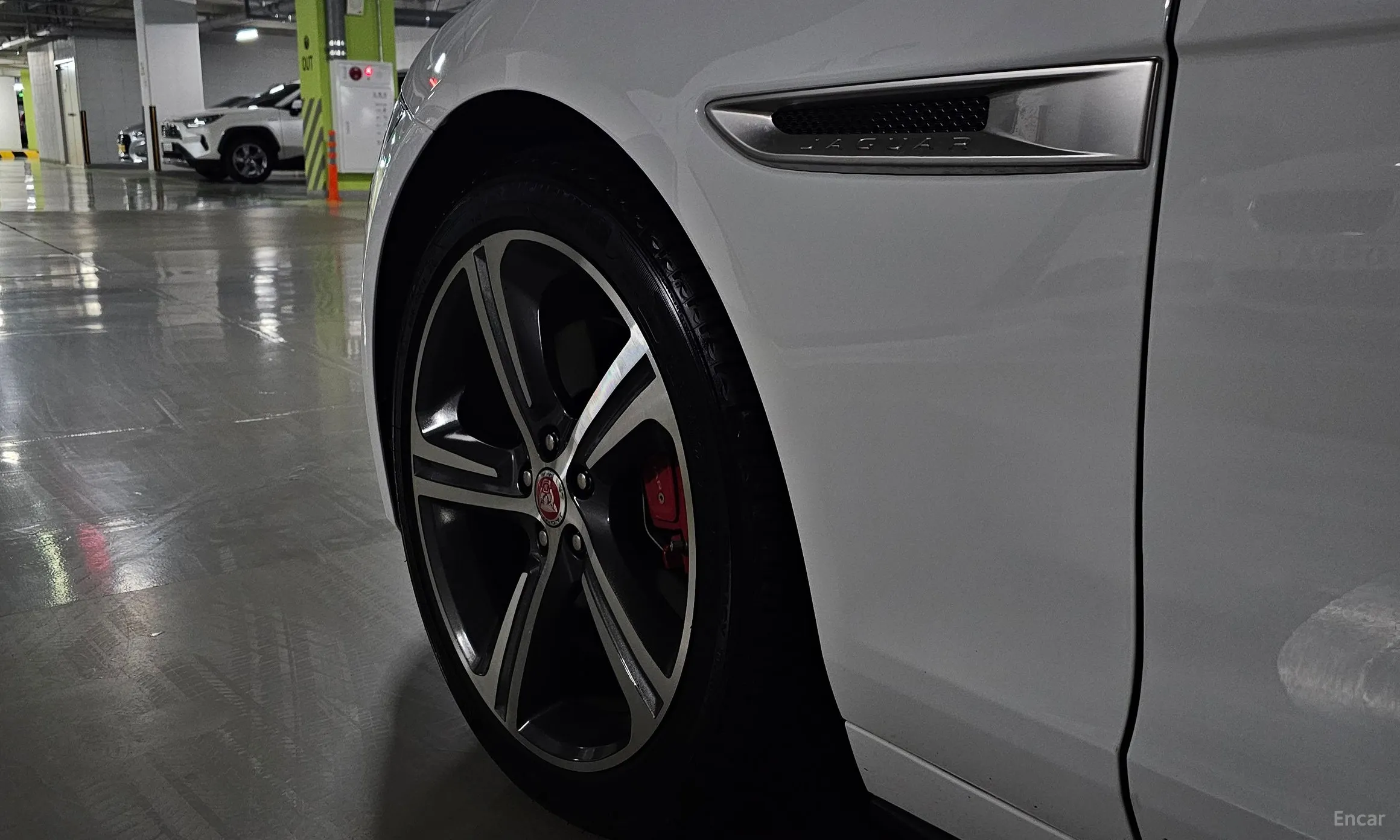 Jaguar XF (x260) превью 5