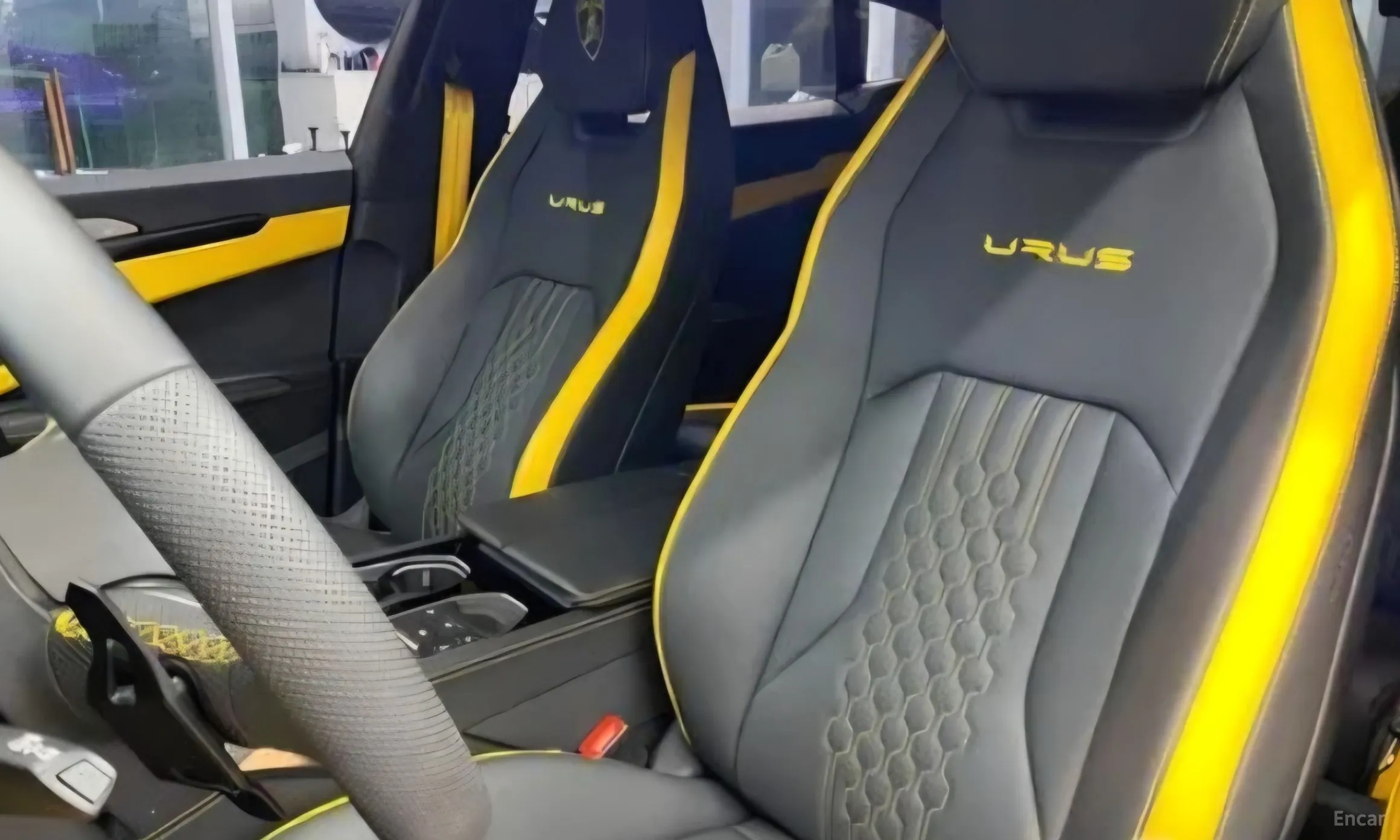 Lamborghini Urus превью 14
