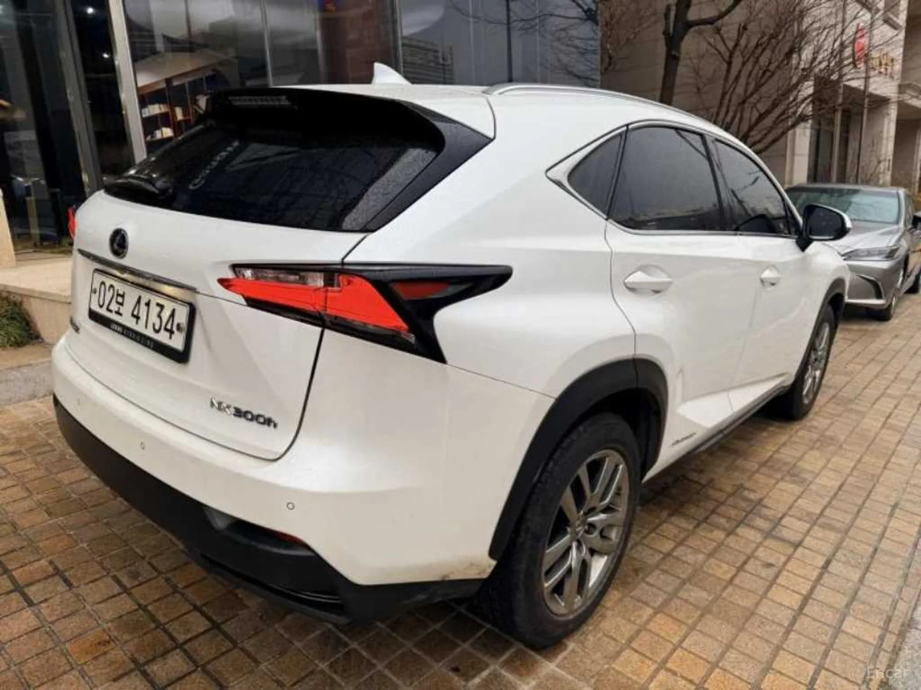 Lexus NX300h