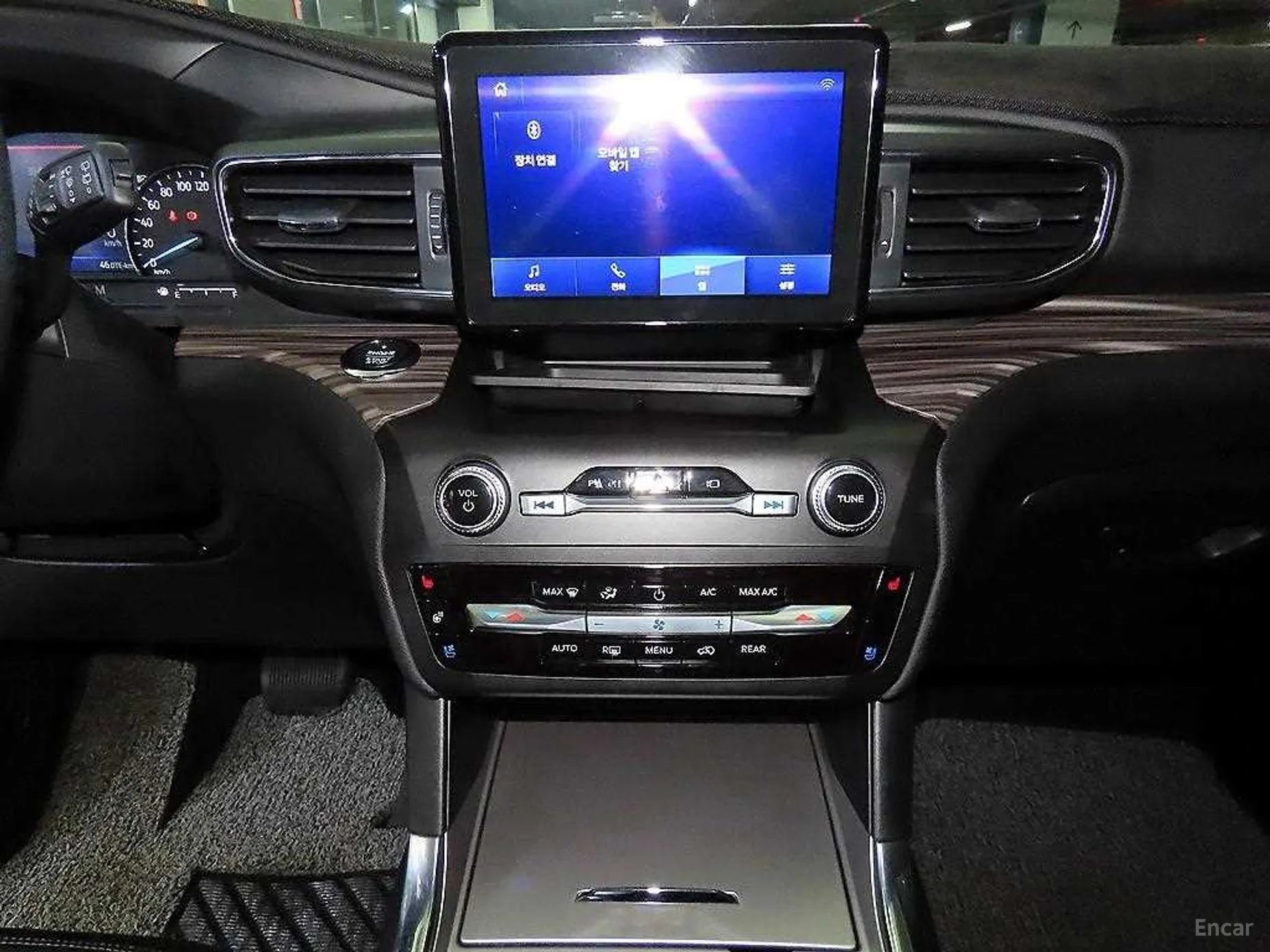 Ford Explorer 6th Generation превью 11